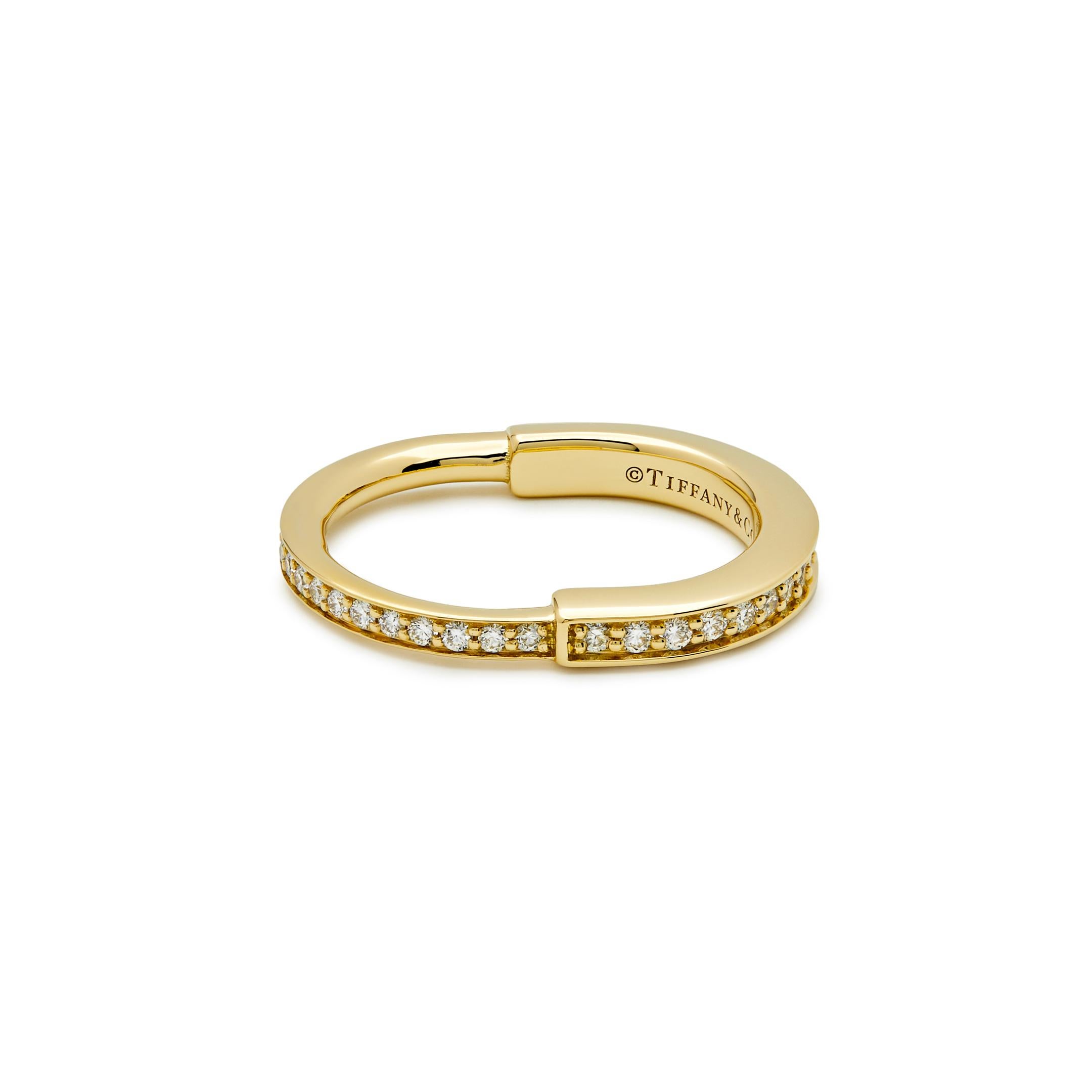 Tiffany & Co. Lock Ring in Yellow Gold with Pavé Diamonds 72343786 In New Condition For Sale In New York, NY