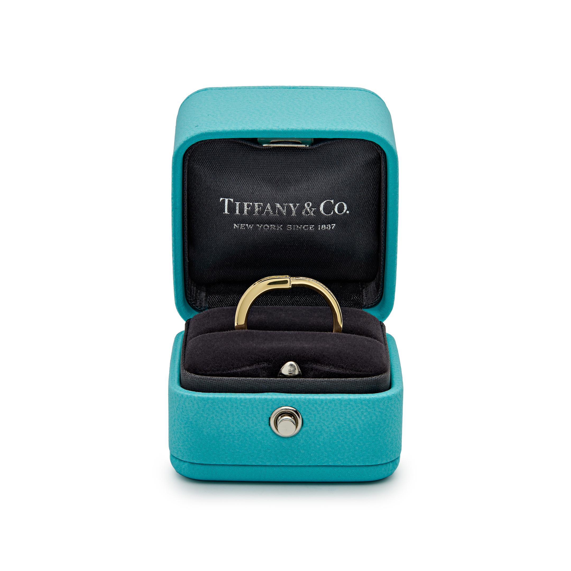 Tiffany & Co. Lock Ring in Yellow Gold with Pavé Diamonds 72343786 For Sale 1