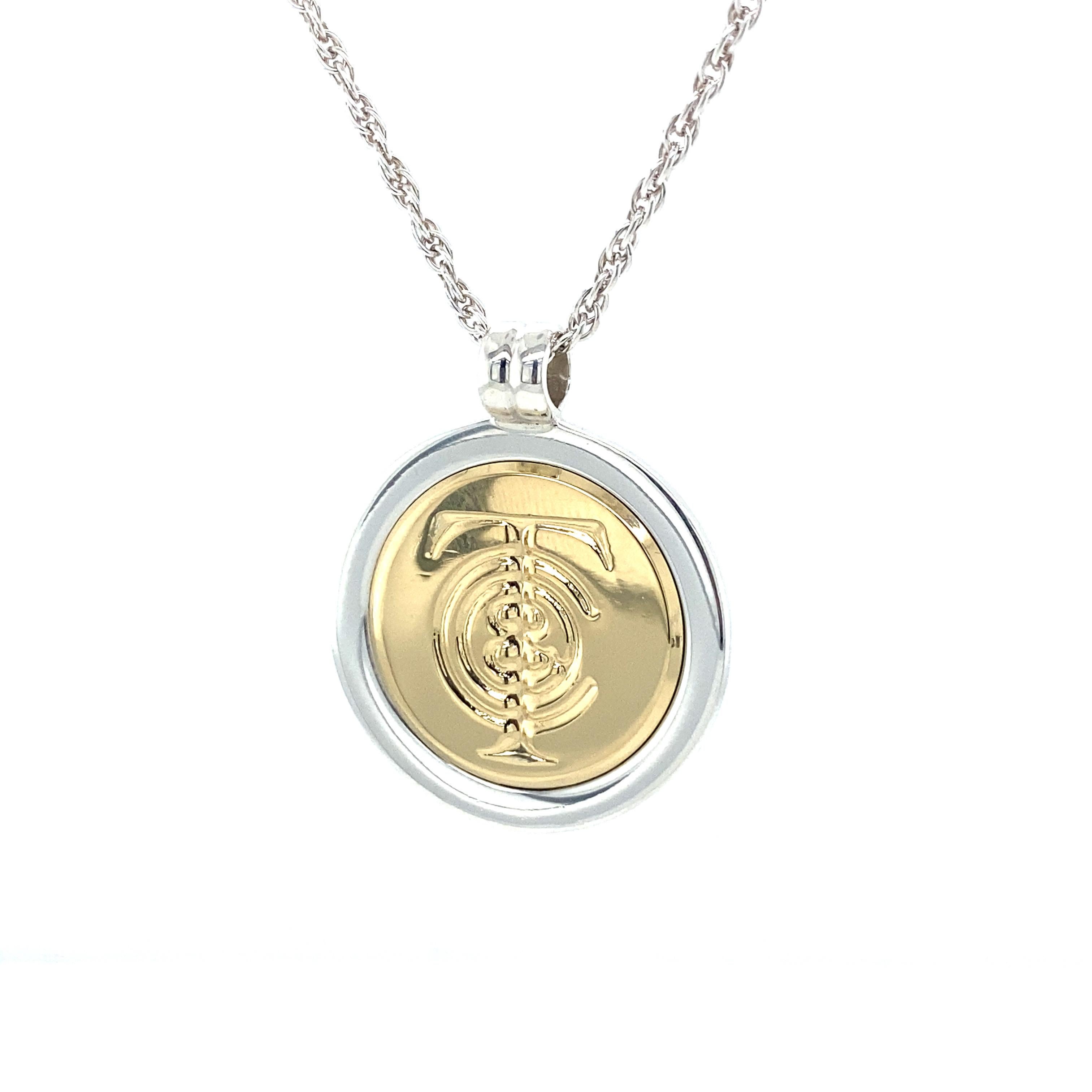 Tiffany & Co Logo-Anhänger und Halskette aus 18 Karat Gelbgold und Silber für Damen oder Herren im Angebot
