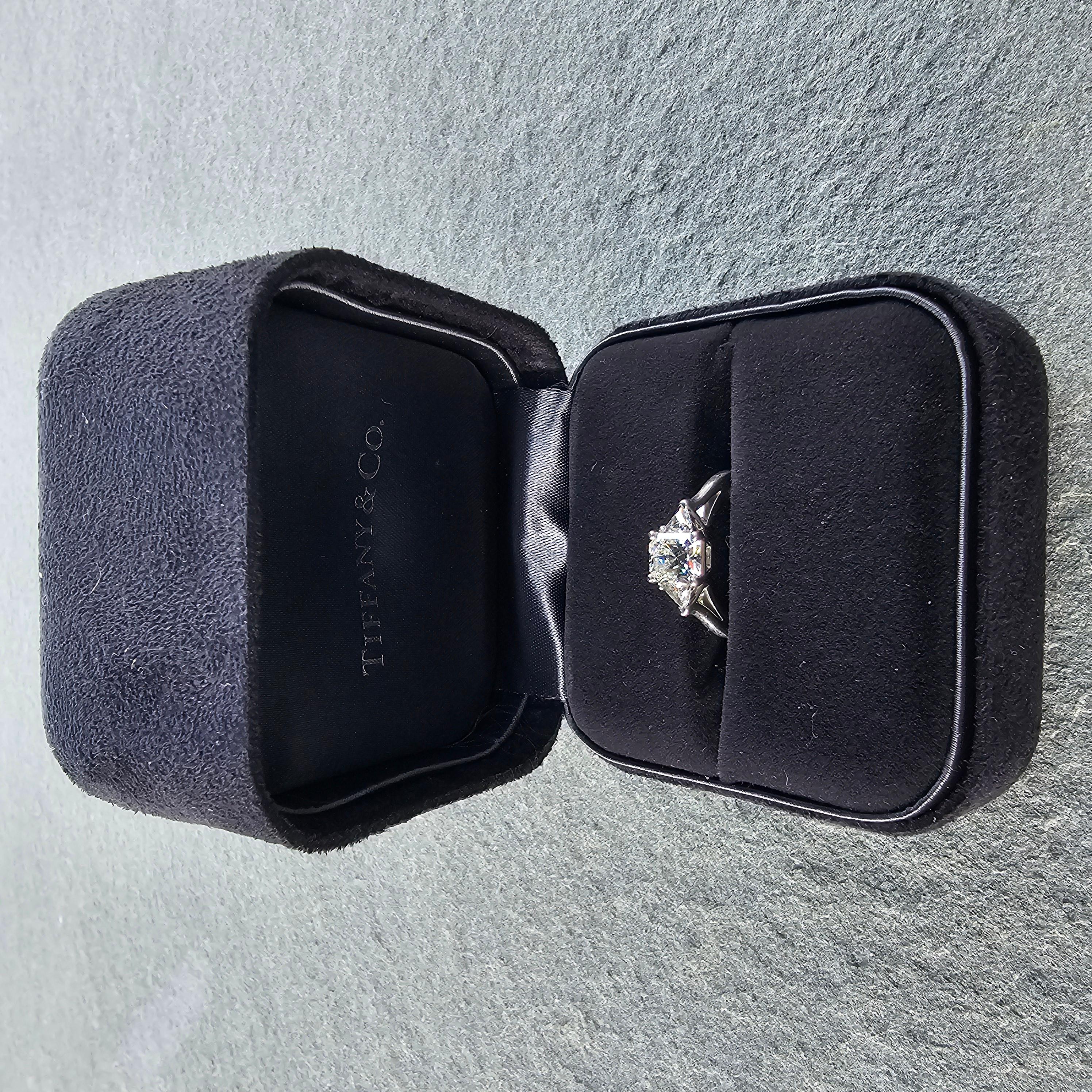 Tiffany & Co. Lucida 1.01ct Anillo de compromiso de diamantes Trilliant Lados Platino 6.5 en venta 7