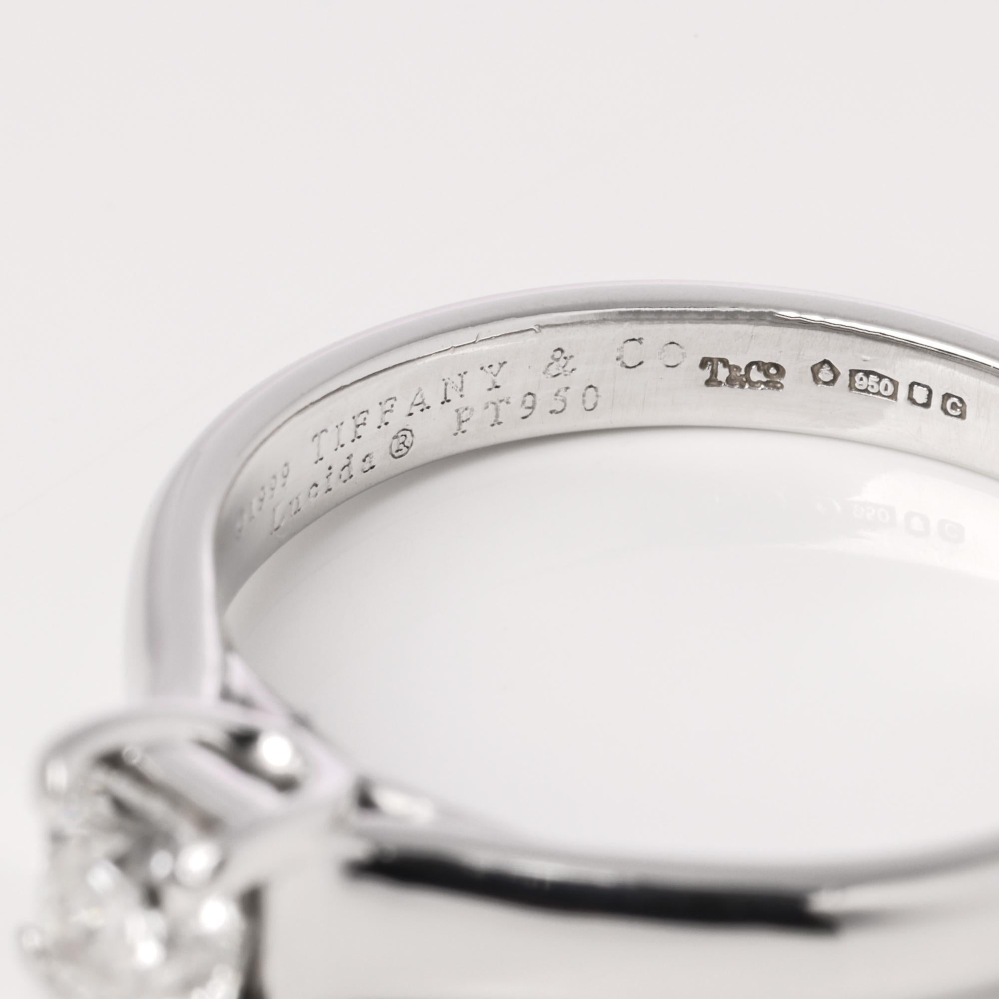 Tiffany & Co. Solitär-Ring mit 0,41 Karat Diamant im Lucida-Schliff im Angebot 1