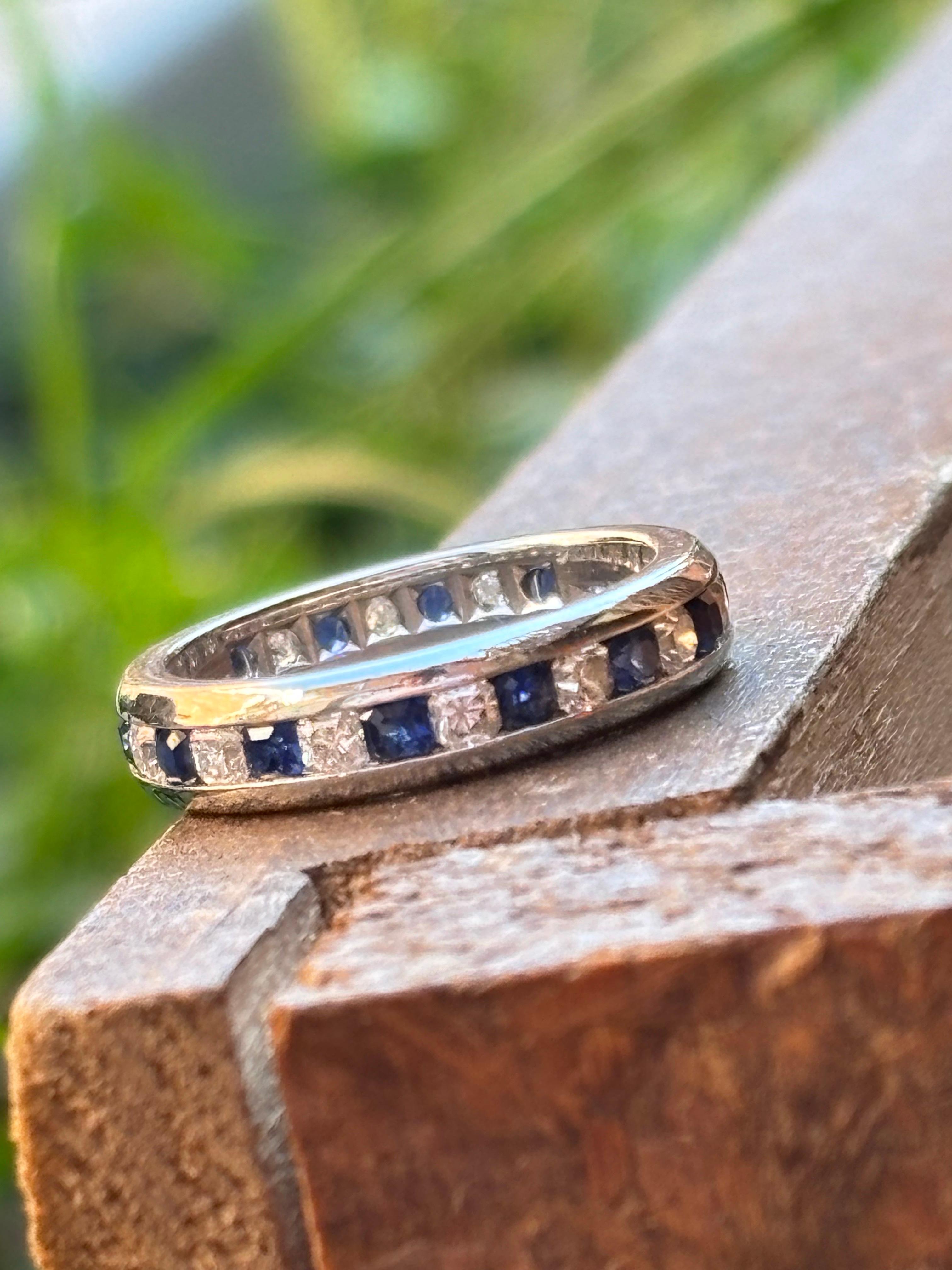 Tiffany & Co. Anello a fascia per l'eternità con zaffiro e diamante da 1,00 ct. con taglio Lucida in vendita 2