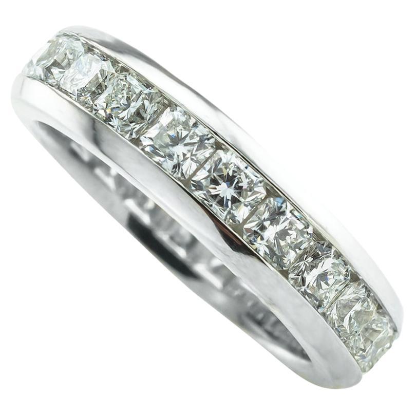 Tiffany & Co Anillo de eternidad de platino con diamante talla lúcida de 2,50 quilates Talla 5 3/4