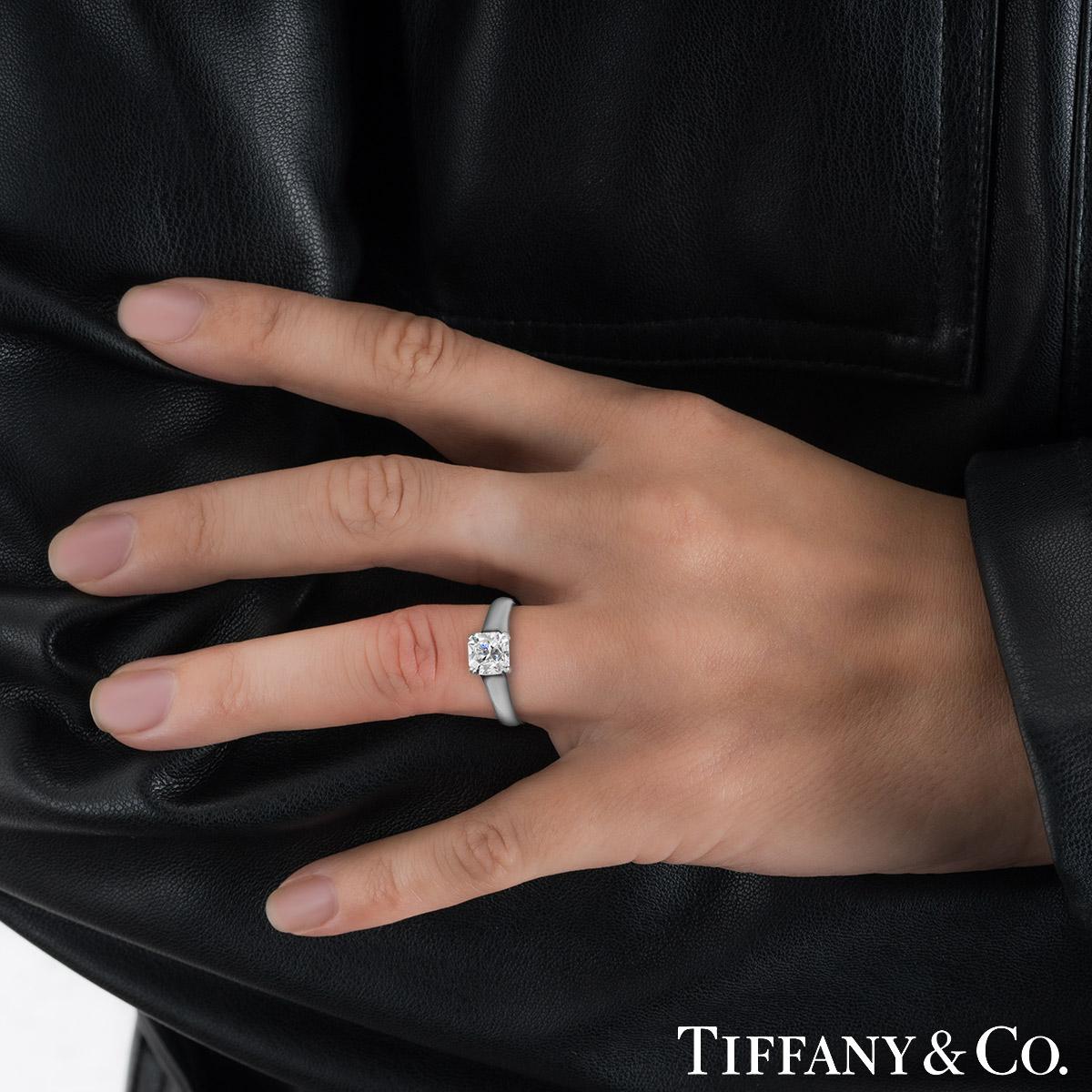 Tiffany & Co. Bague solitaire en diamant taille Lucida de 1,27 carat certifiée GIA en vente 3