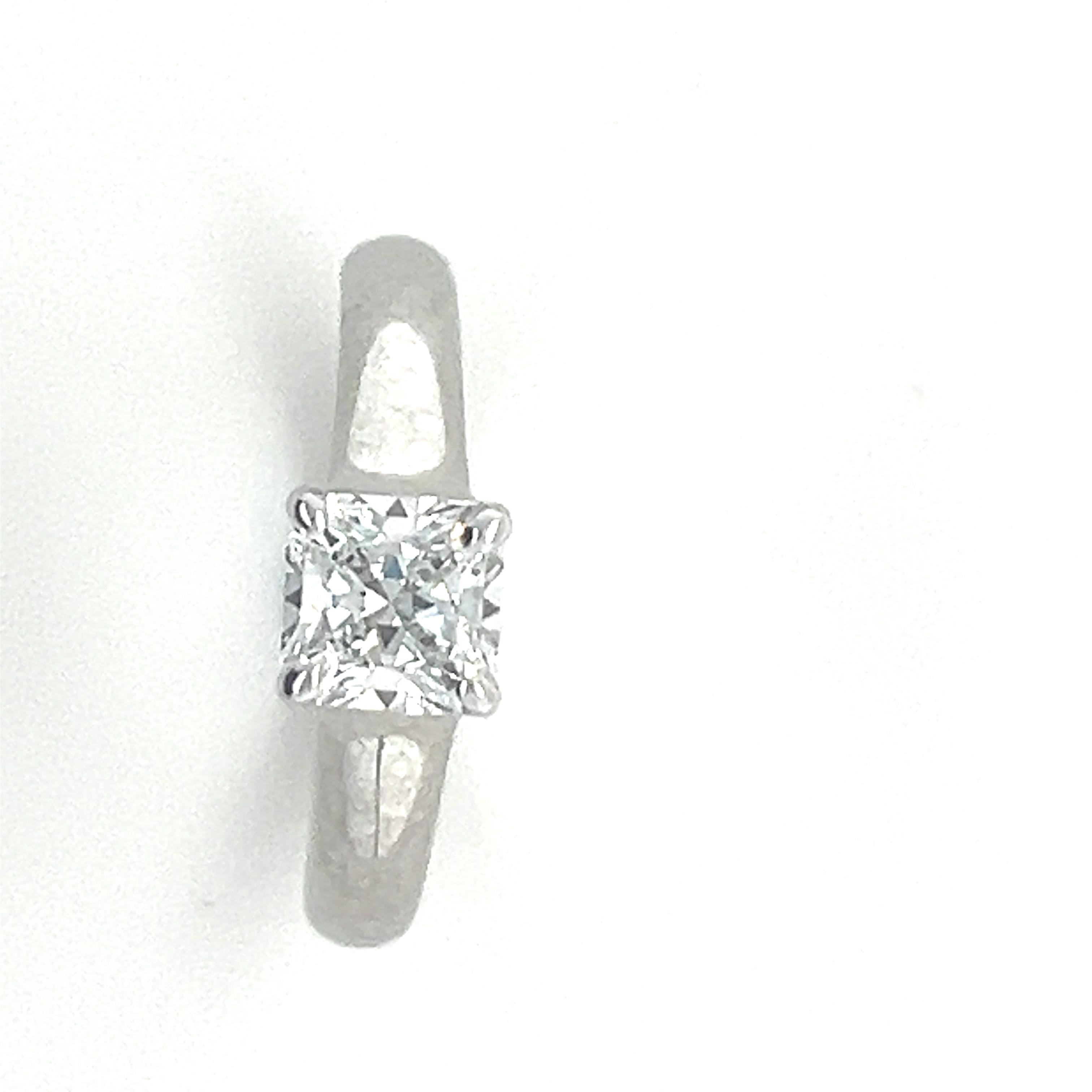 Tiffany & Co Lucida Diamond Engagement Ring 0.91ct For Sale 2