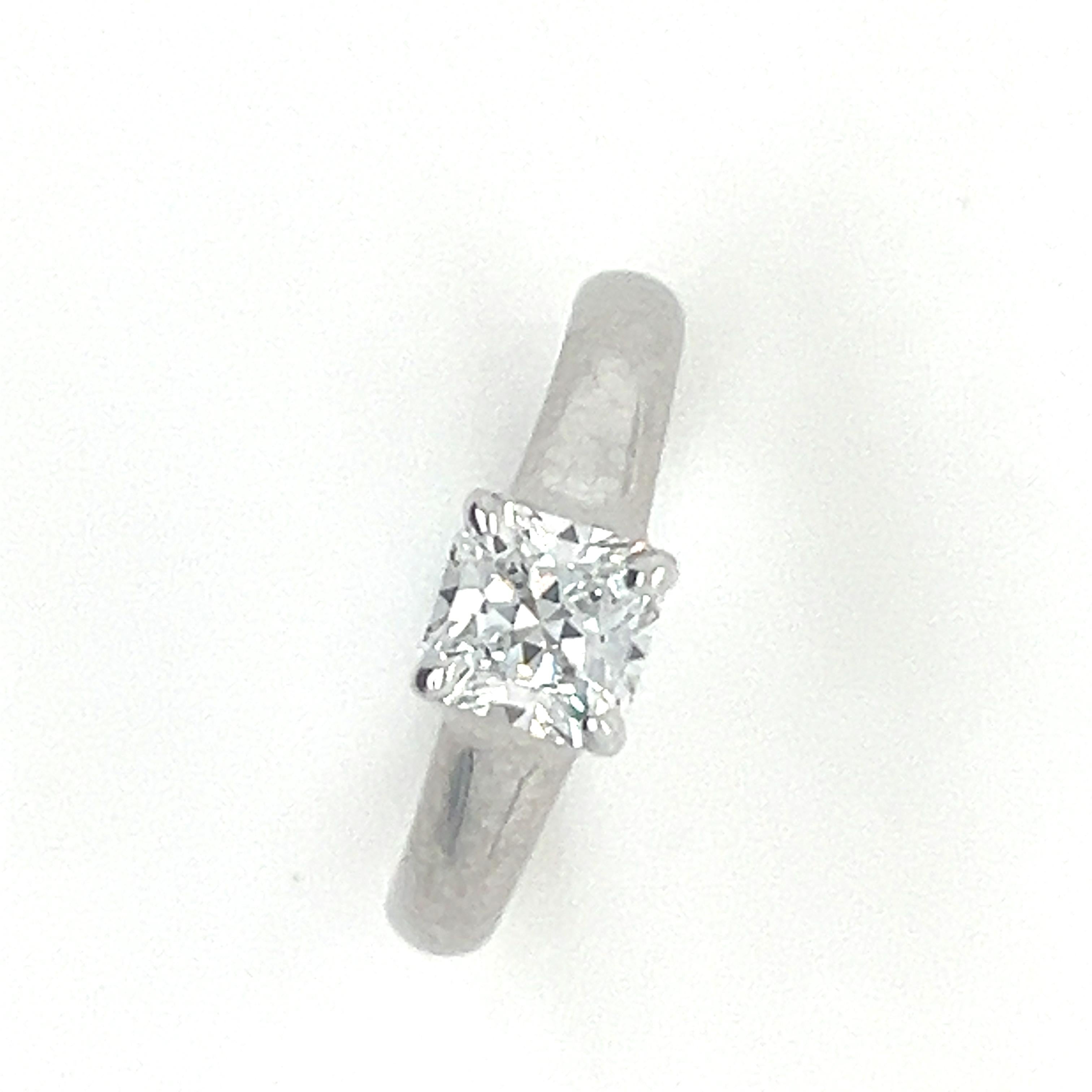 Tiffany & Co Lucida Diamond Engagement Ring 0.91ct For Sale 3