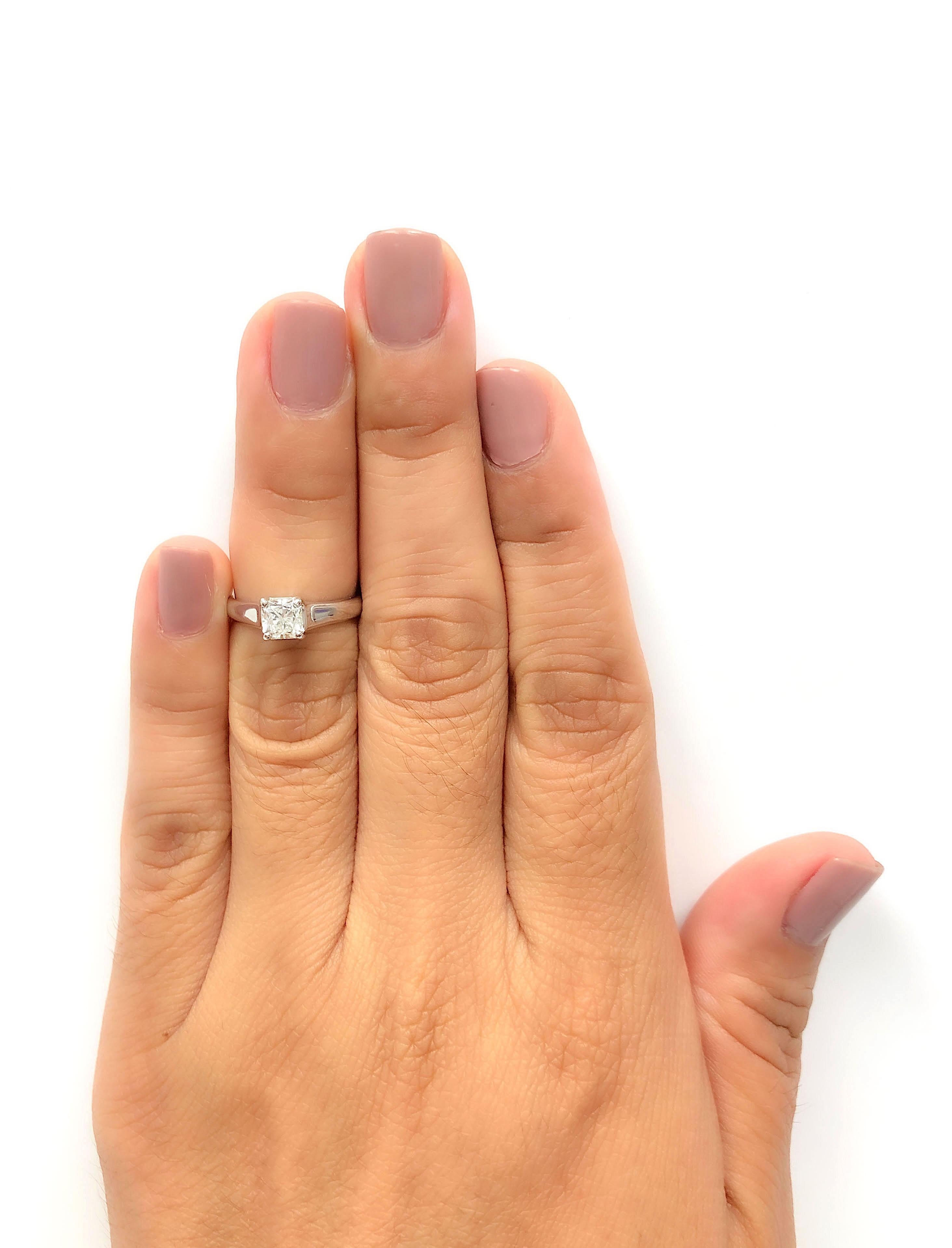 Tiffany & Co. Bague de fiançailles Lucida diamant .60ct H VVS2 en platine Excellent état - En vente à New York, NY