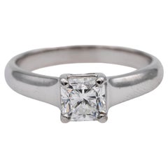 Tiffany & Co. Bague de fiançailles Lucida diamant .60ct H VVS2 en platine
