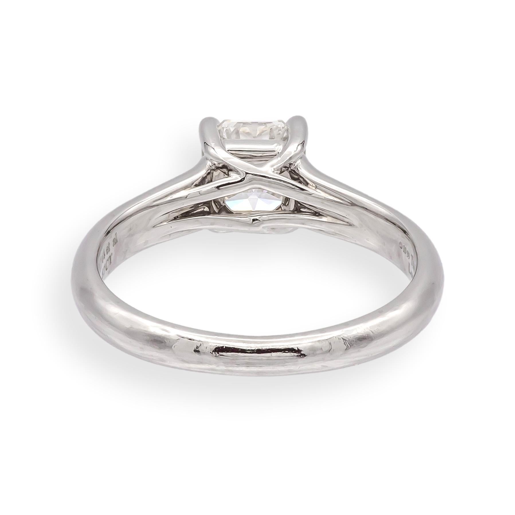 Tiffany & Co. Lucida Verlobungsring .87 Karat EVS2 aus Platin mit Diamanten (Carréeschliff) im Angebot