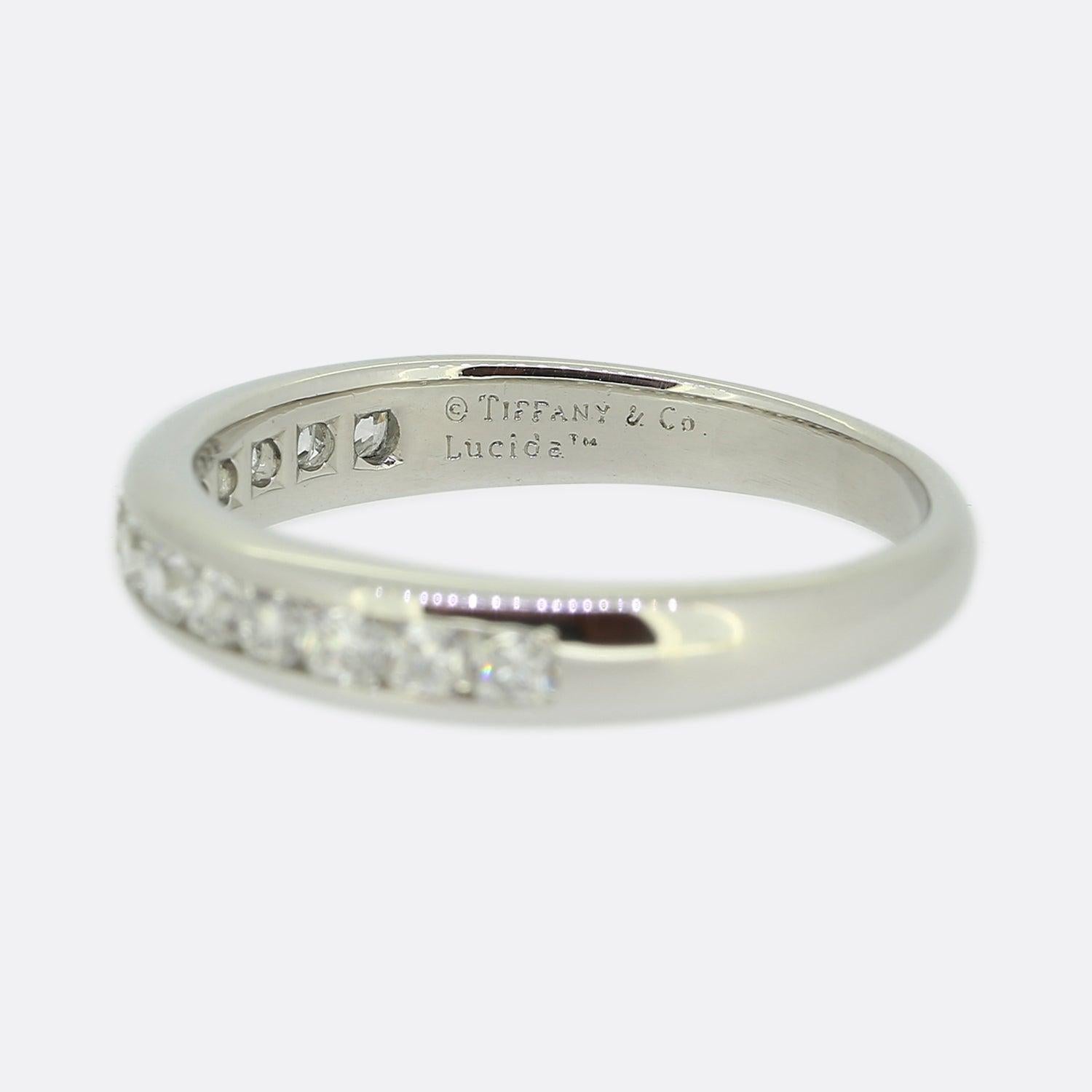 De las mujeres Tiffany & Co. Anillo Lucida Diamante Media Eternidad Talla Q (58)