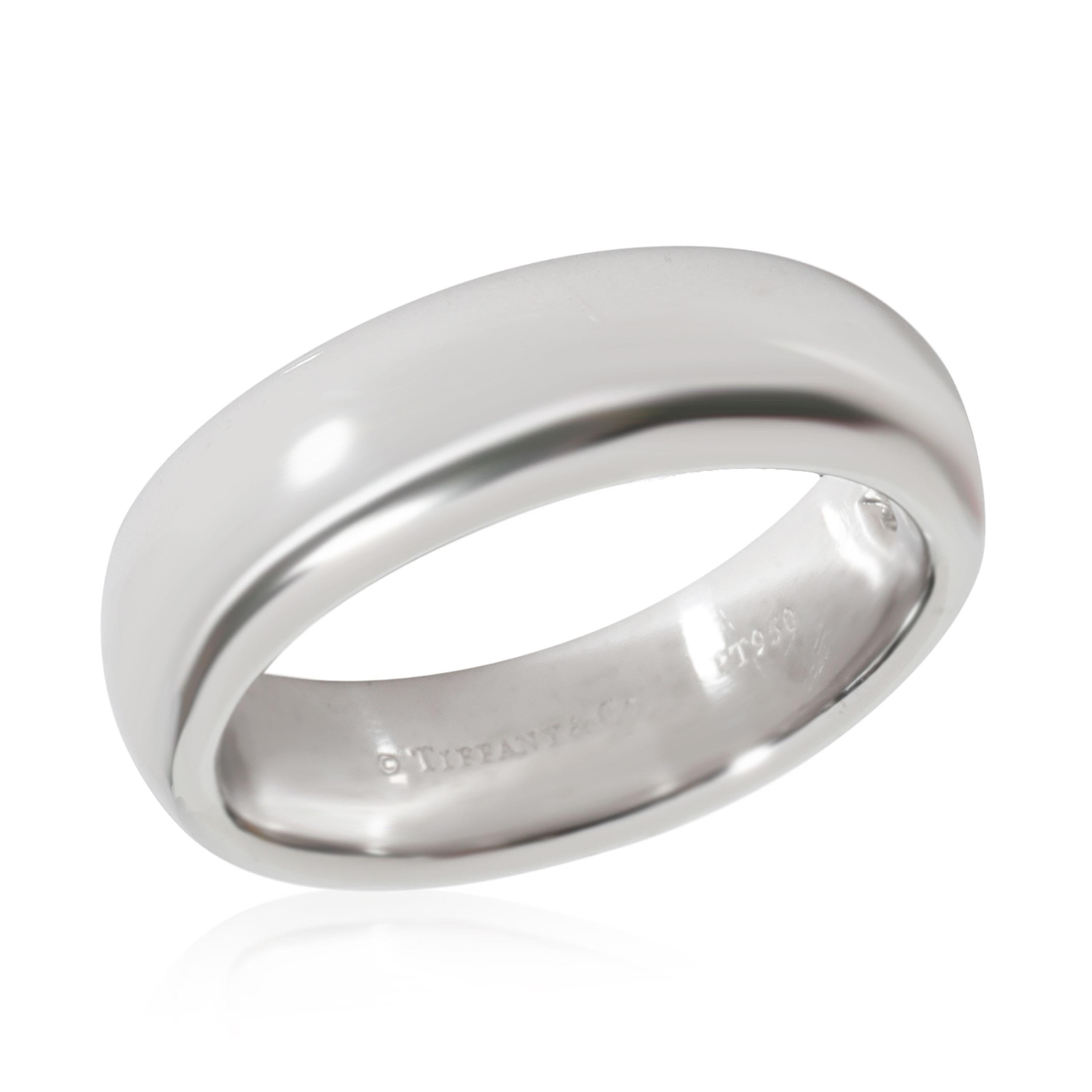 Tiffany & Co. Lucida Diamant-Trauring aus Platin 0,1 CTW

PRIMÄRE DETAILS
SKU: 113363
Titel der Auflistung: Tiffany & Co. Lucida Diamant-Trauring aus Platin 0,1 CTW
Zustand Beschreibung: Verkauft für 3800 USD. In ausgezeichnetem Zustand und kürzlich