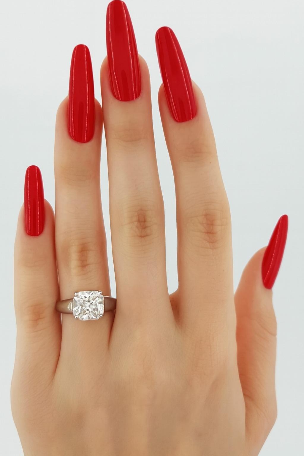 Tiffany & Co. Lucida Anillo de compromiso de diamantes en platino de 2,03 quilates Moderno en venta