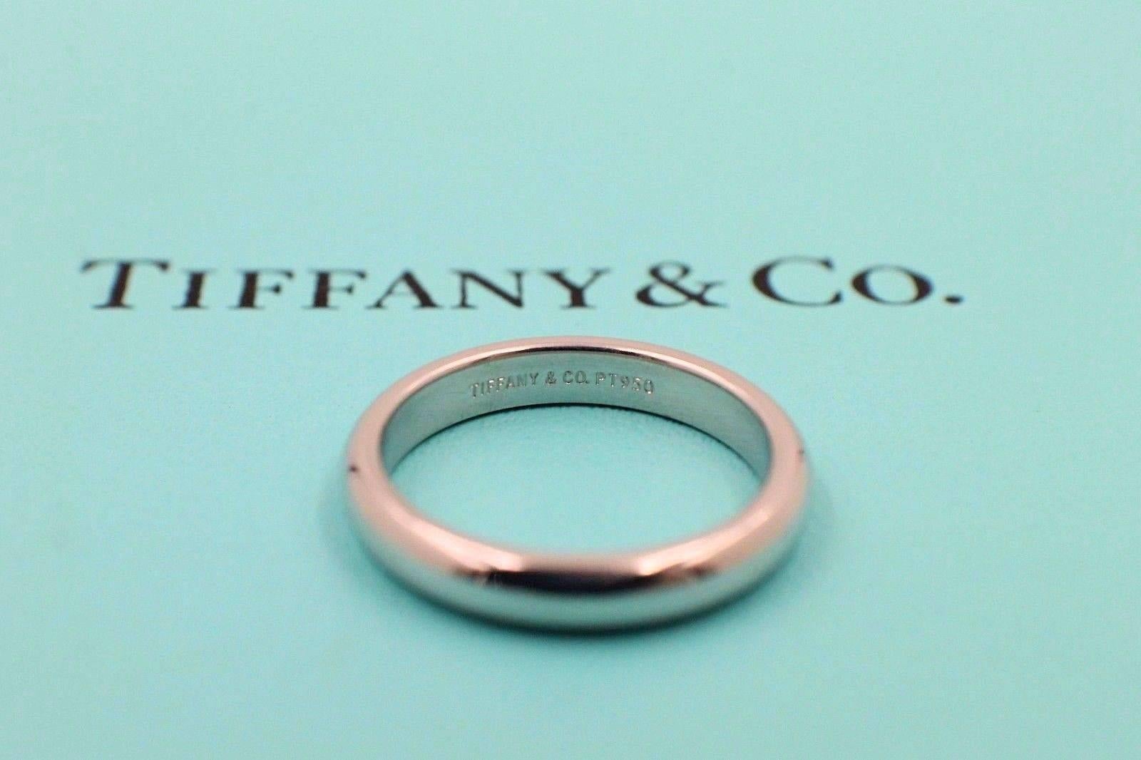 Women's or Men's Tiffany & Co. Lucida Platinum Wedding Band Ring 3 mm For Sale