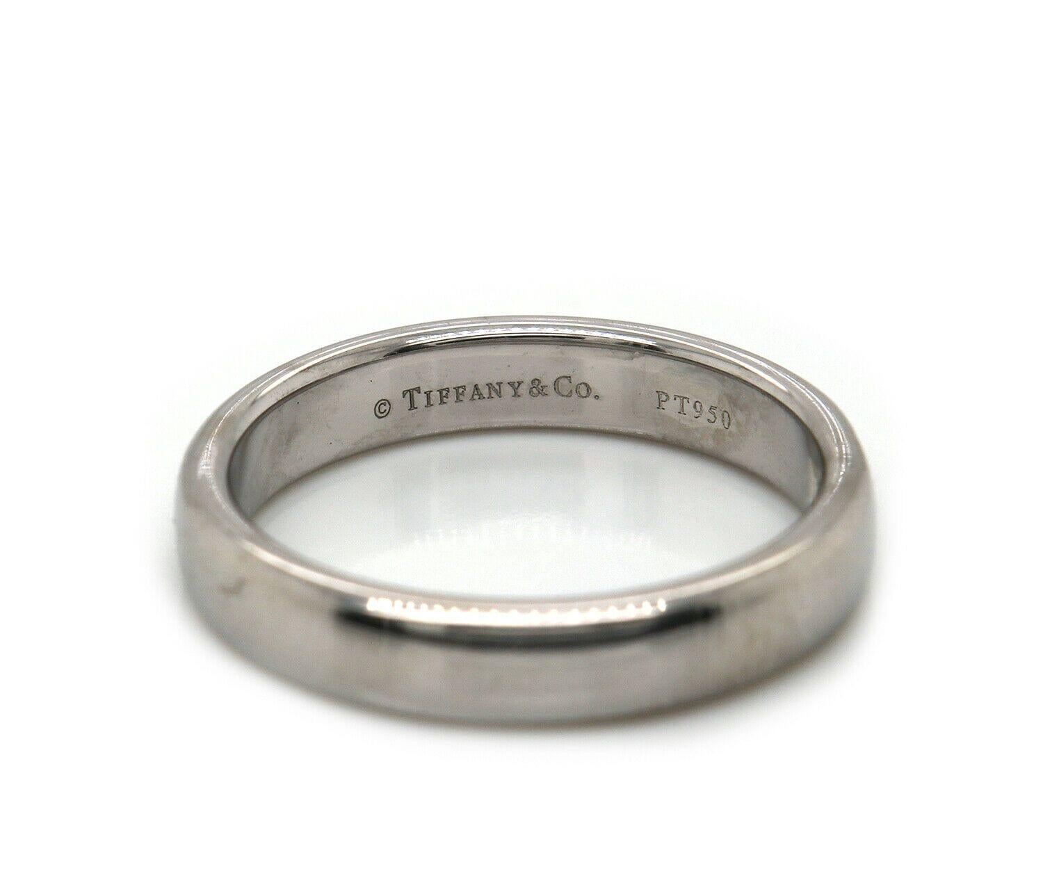 Tiffany & Co. Lucida Single Radiant Diamond Wedding Band Ring in Platinum In Excellent Condition For Sale In Vienna, VA