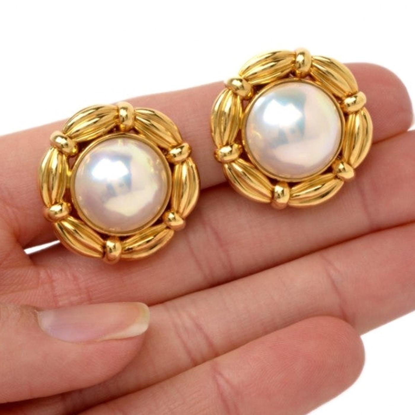 Round Cut Tiffany & Co. Mabe Pearl Clip Earrings Vintage Solid 18K Yellow Gold