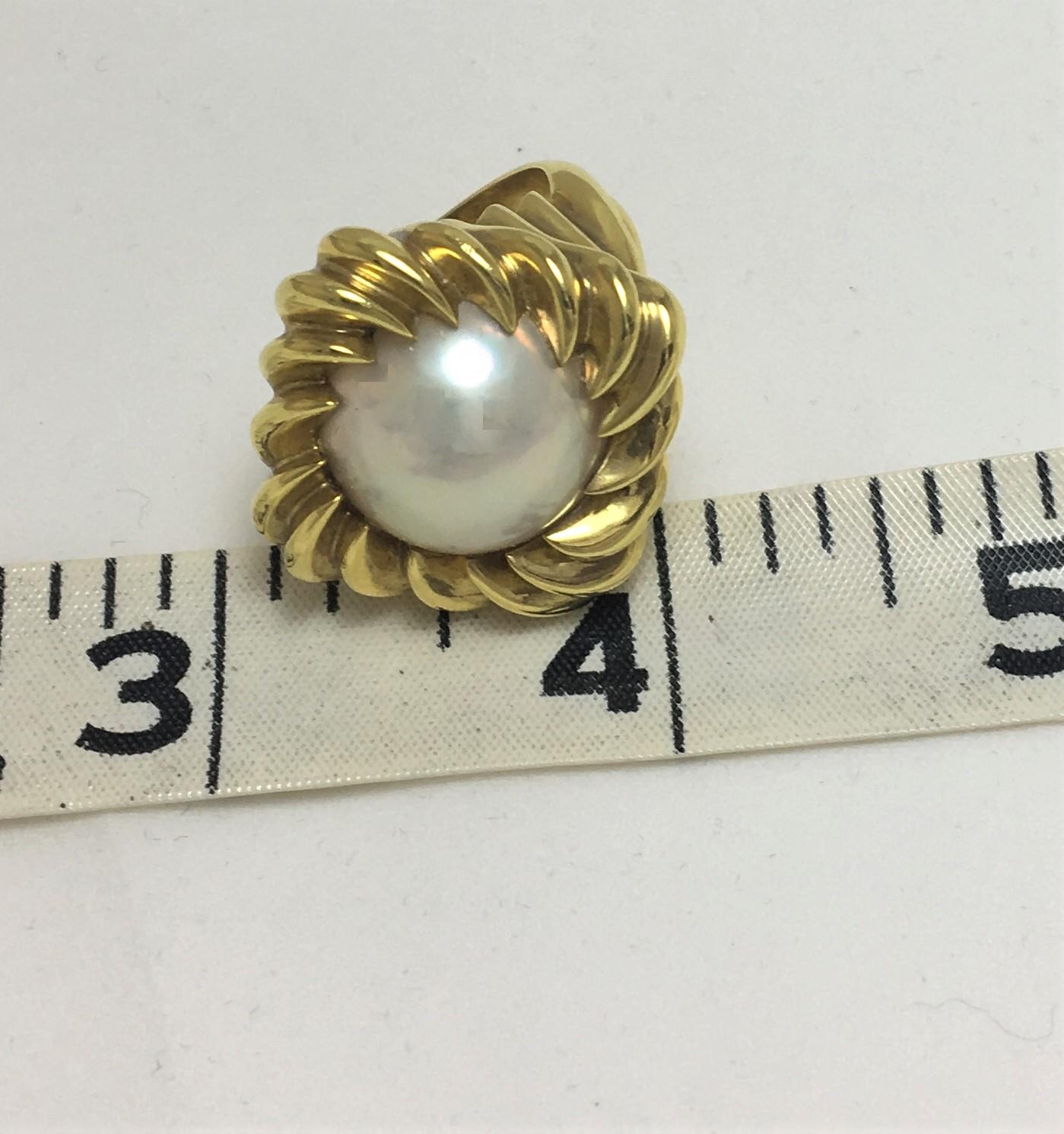 Women's or Men's Tiffany & Co. Mabe Pearl 18KY Cocktail Ring