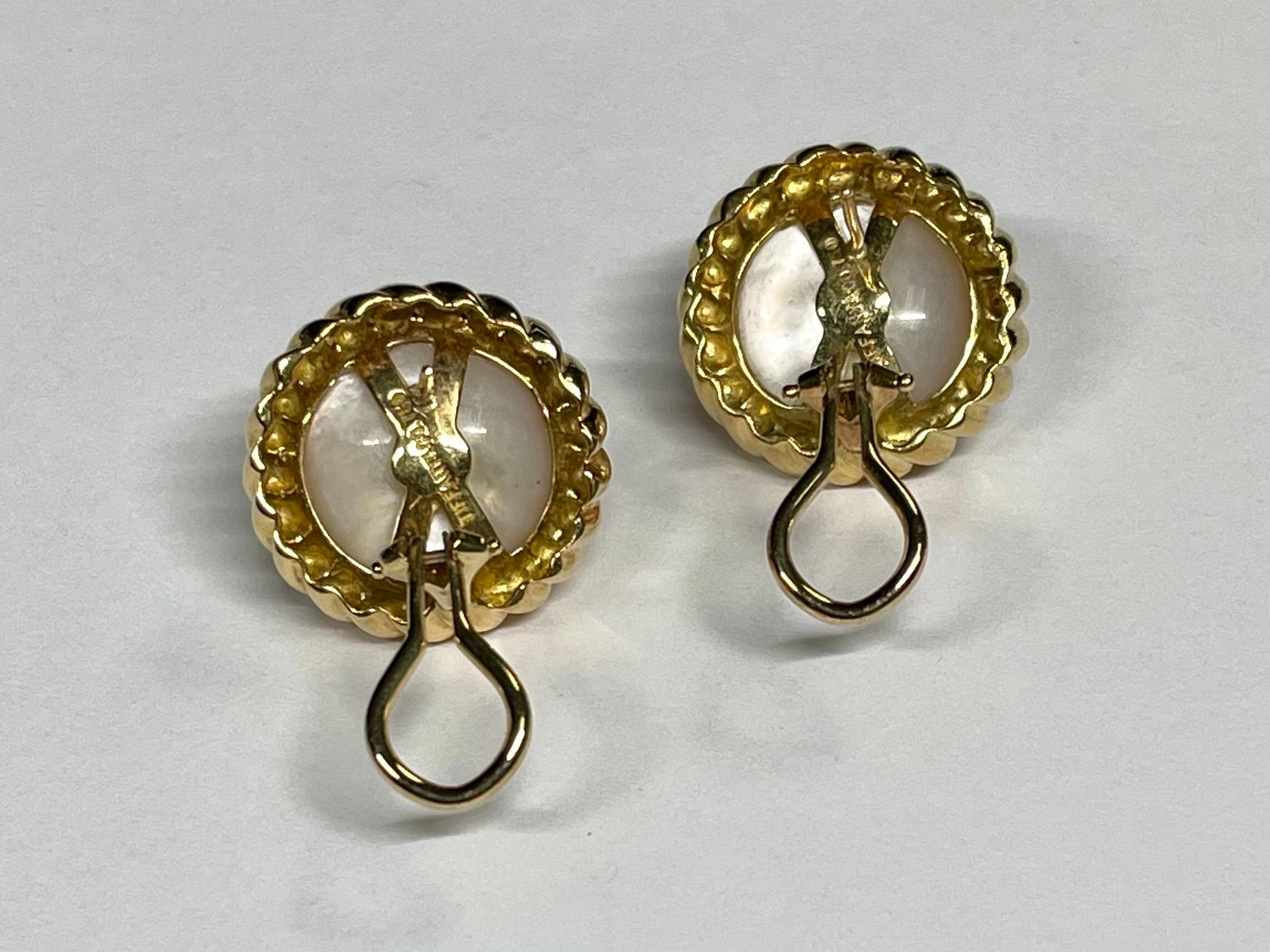 Taille cabochon Tiffany & Co. Boucles d'oreilles Mabe perles en vente