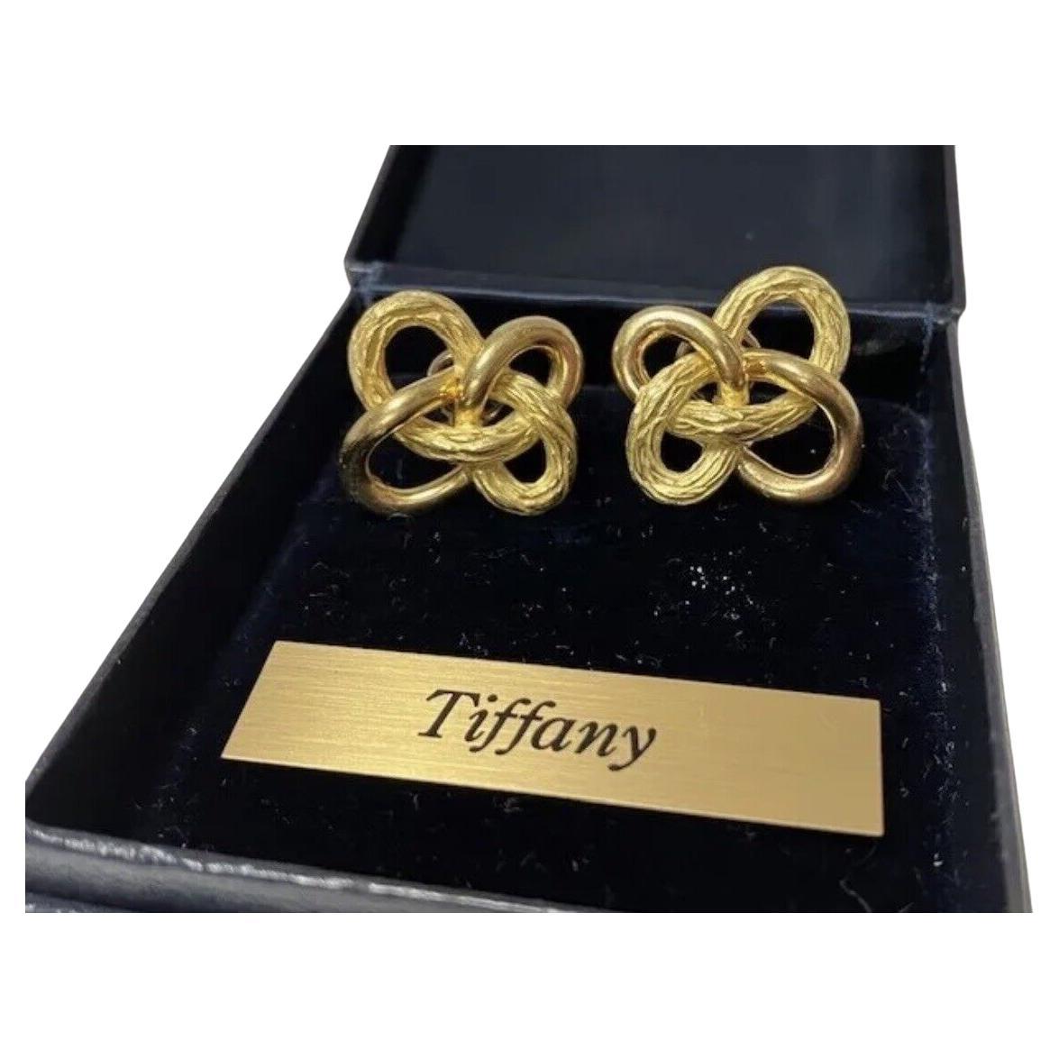 Tiffany & Co. Fabriquées en France, boucles d'oreilles en or jaune 18 carats, circa 1990 en vente