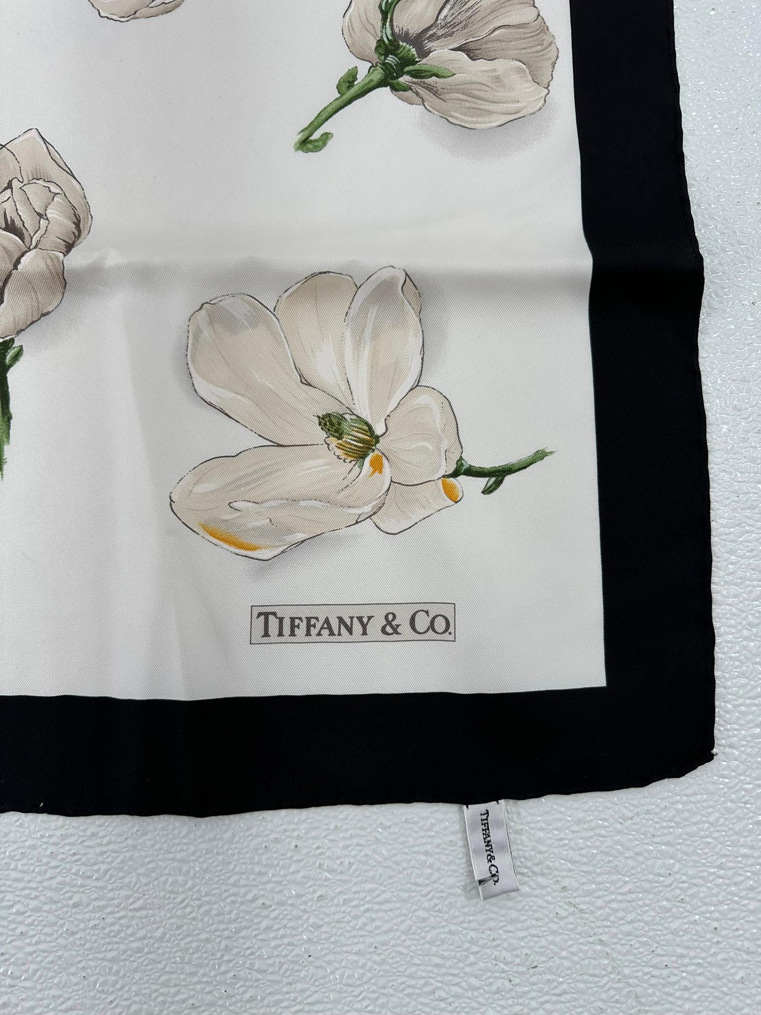 Grigio Tiffany & Co. Sciarpa di seta Magnolia Whiting con bordo nero 35