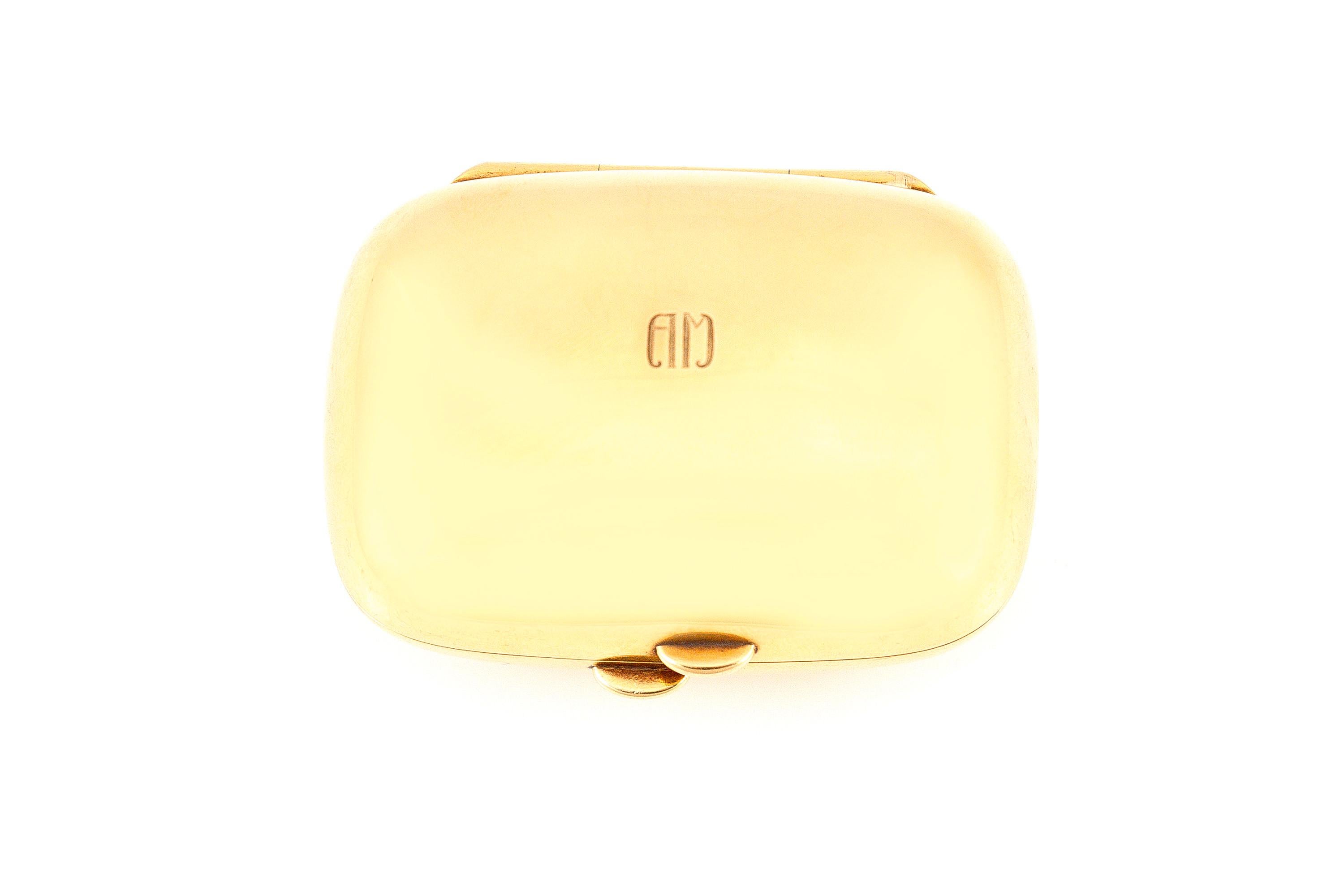 Die Box ist fein in 18k Gelbgold gefertigt und wiegt etwa insgesamt 47,3 dwt.

Schild von Tiffany & Co