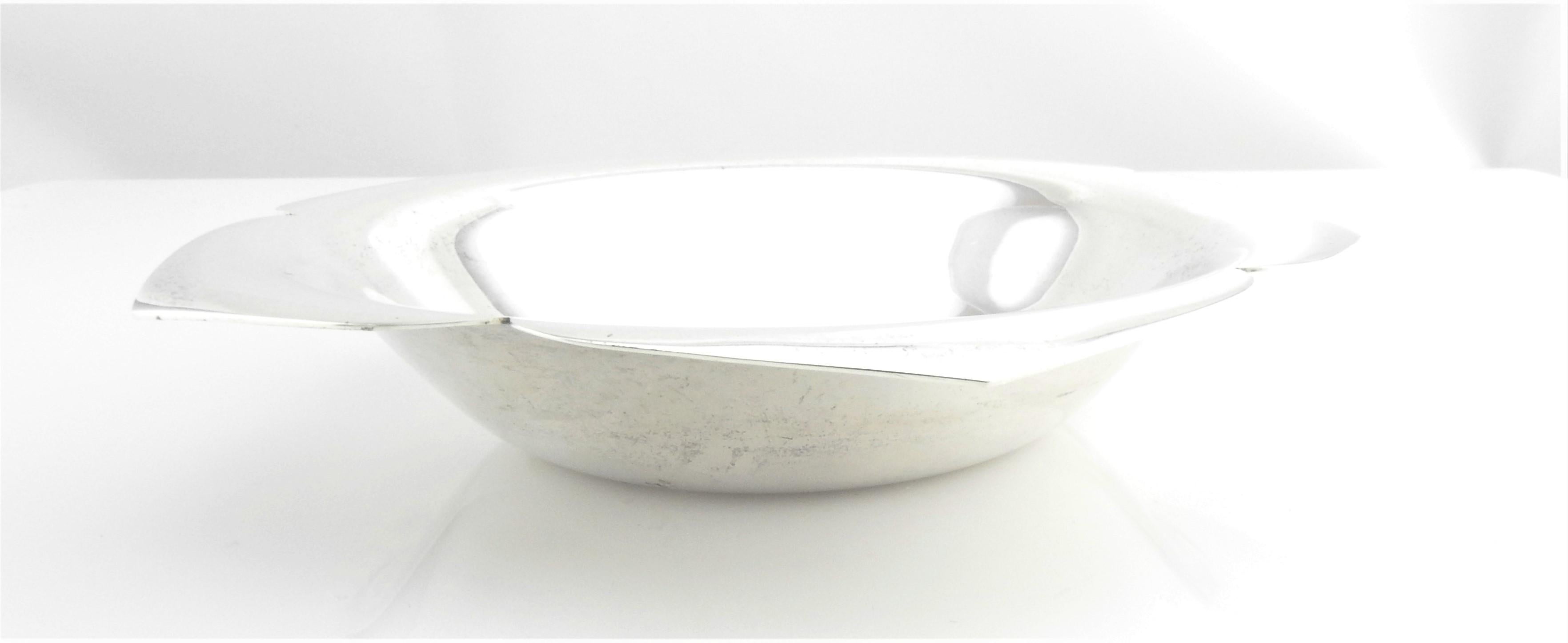 Tiffany & Co. Makers Sterling Silver 23458 Lotus Flower Bowl In Good Condition For Sale In Washington Depot, CT
