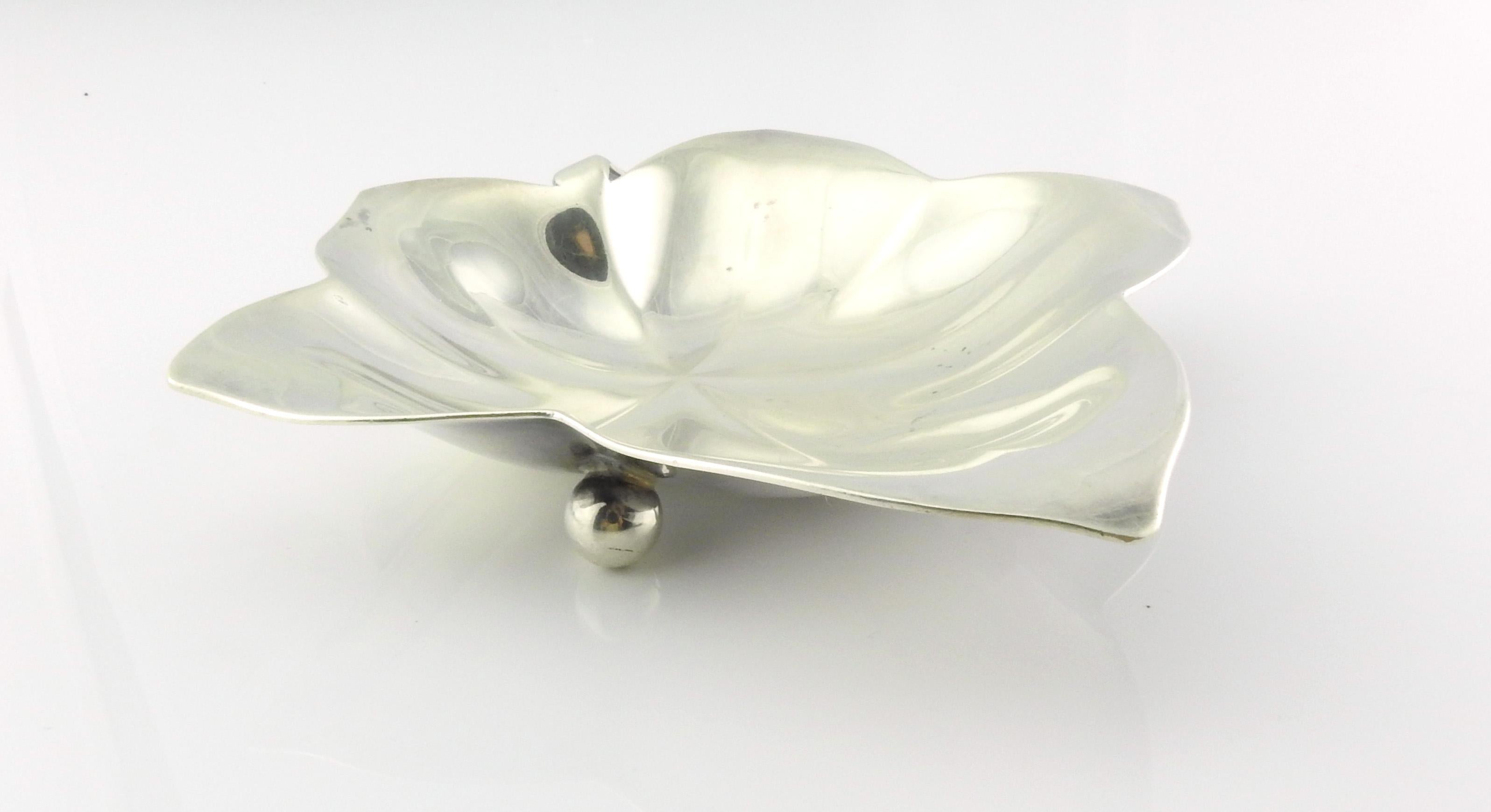 Unknown Tiffany & Co Makers Sterling Silver Leaf Dish For Sale