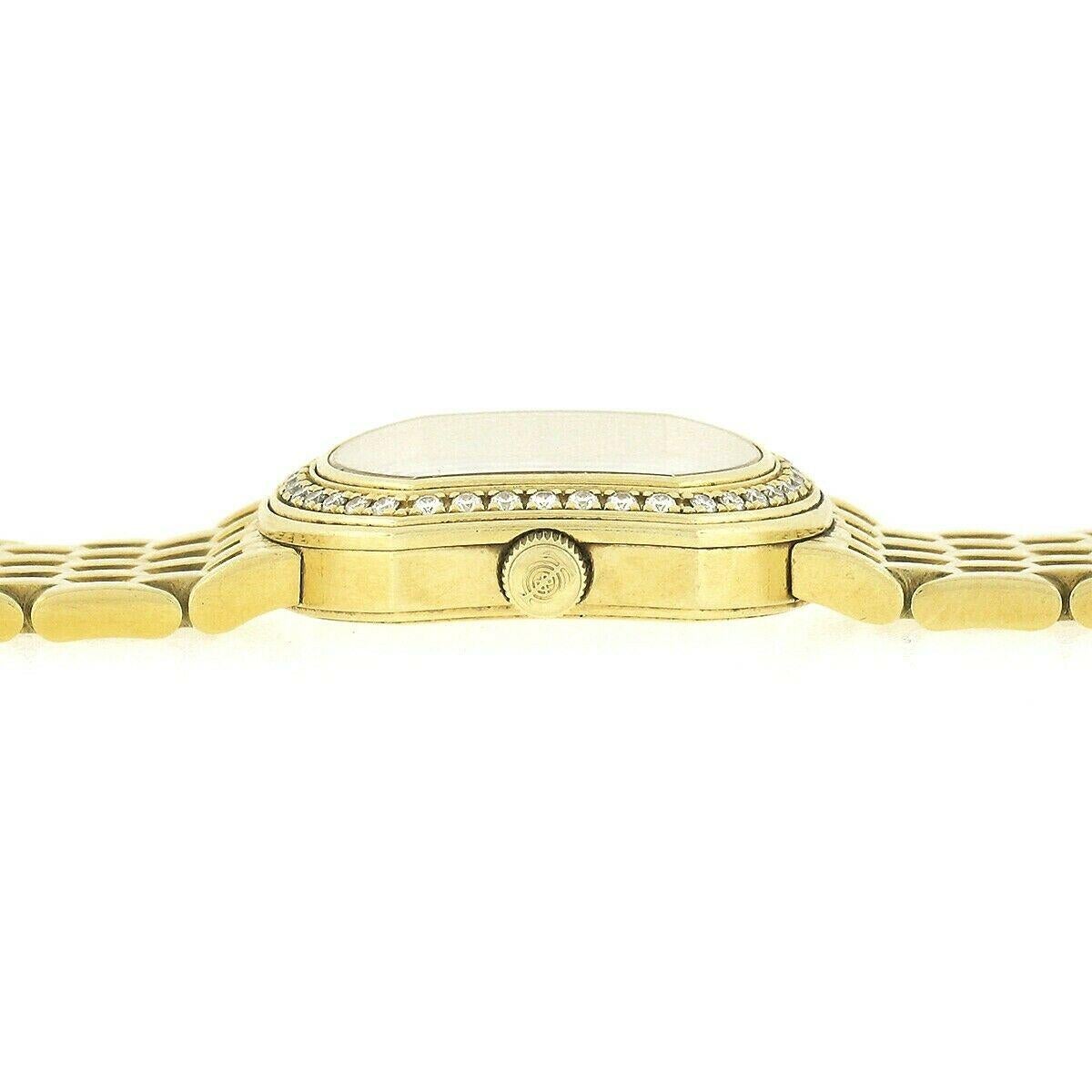 Tiffany & Co. Mark Coupe Resonator Montre pour femme en or 18 carats avec lunette en diamant 40pt en vente 1