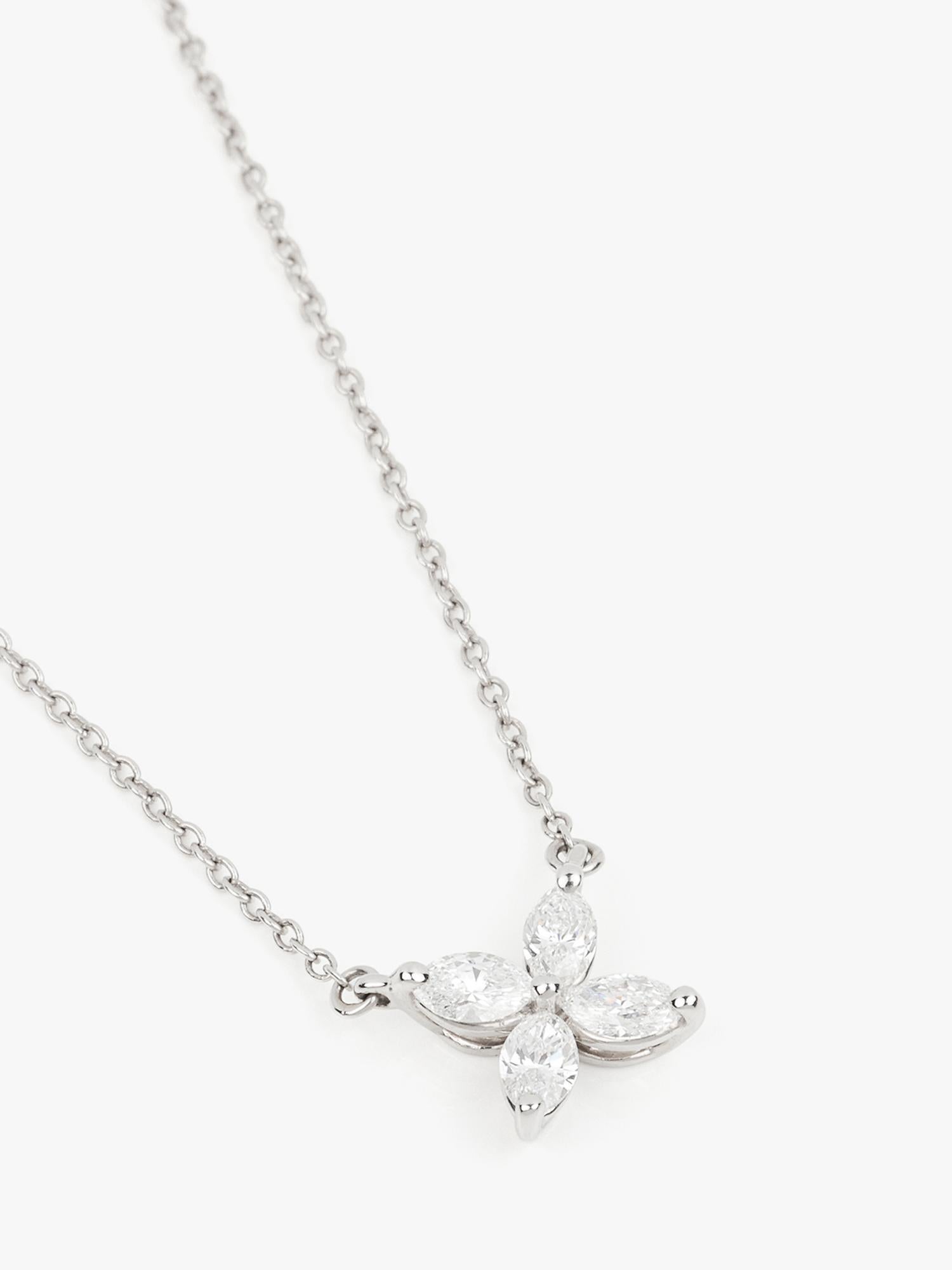 Tiffany & Co. Ciondolo Victoria piccolo in platino con diamante taglio marquise

Dettagli del prodotto
Xupes Ref: J1556
Marchio: Tiffany & Co.
Modello: Ciondolo Victoria piccolo
Tipo: Collana
PREZZO DI VENDITA: 5.300 EURO
Materiale(i):