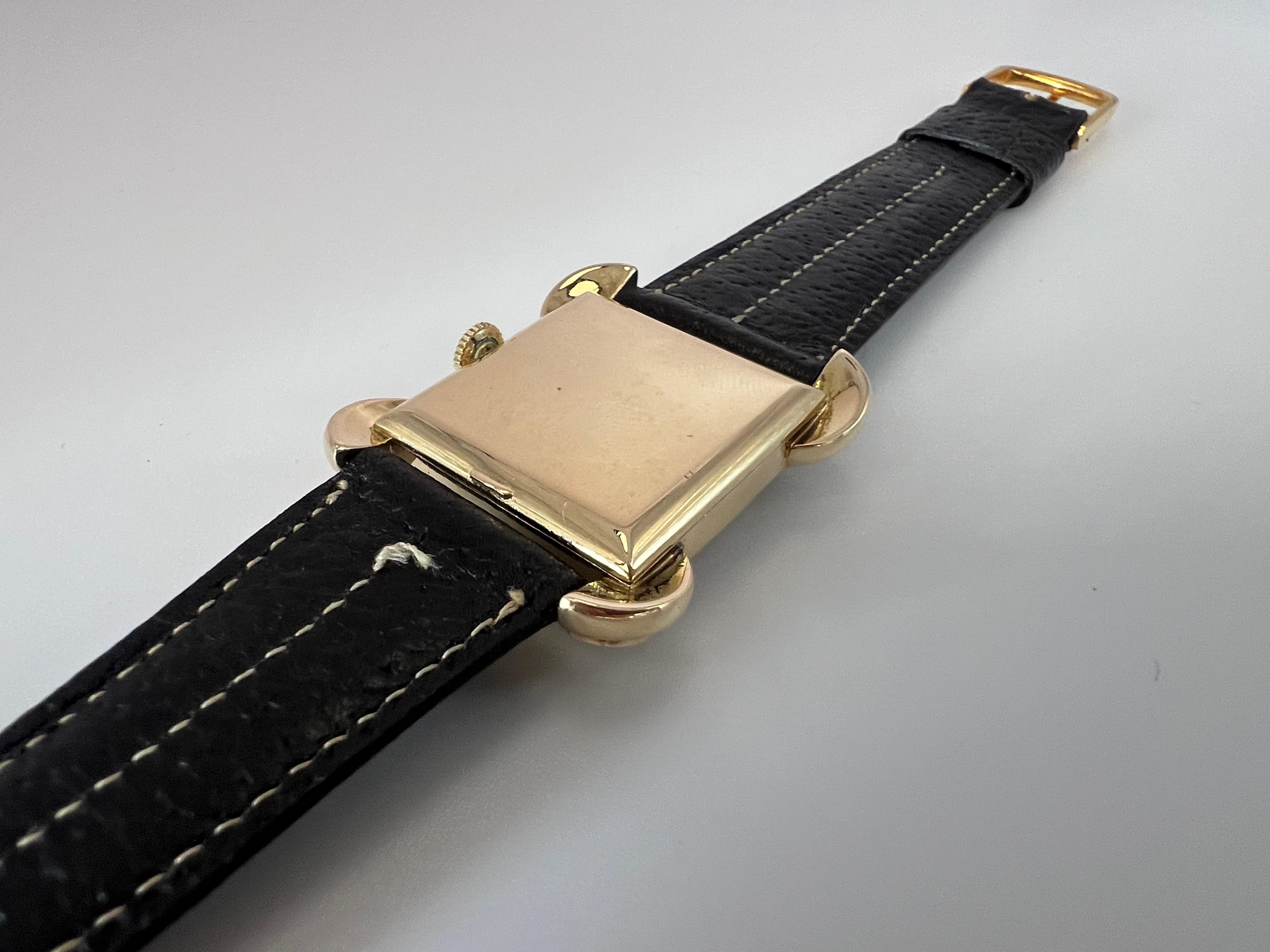 Tiffany & Co Mathey-Tissot 14k Gold Heavy Art Deco Flared Lug Mens Watch Bon état - En vente à Saint Petersburg, FL
