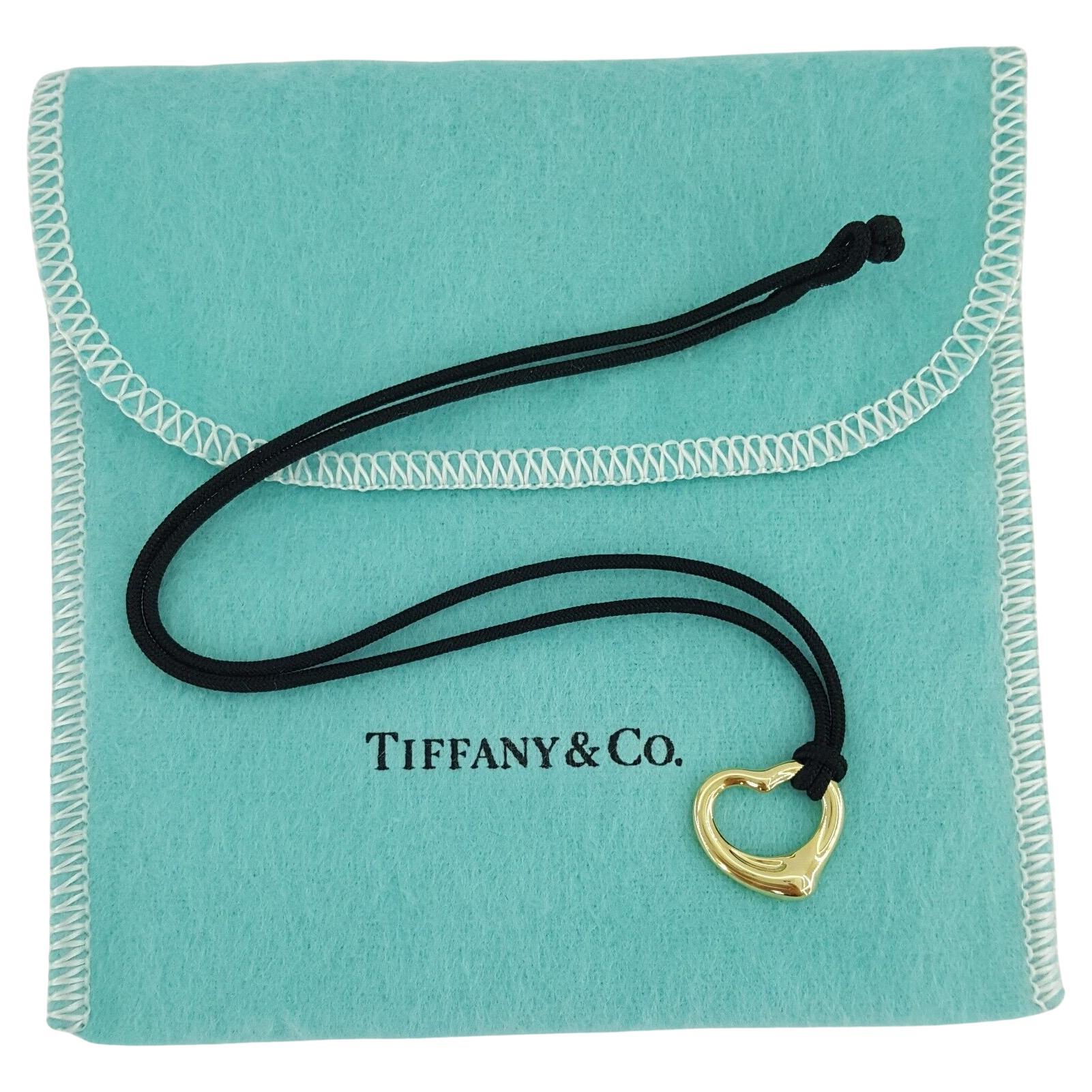 Tiffany & Co. Medium Open Heart Pendant / Necklace In Excellent Condition For Sale In Rome, IT