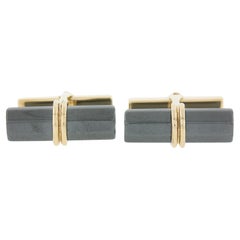 Tiffany & Co. Boutons de manchette pour hommes en or jaune 14k à facettes en hématite cylindrique