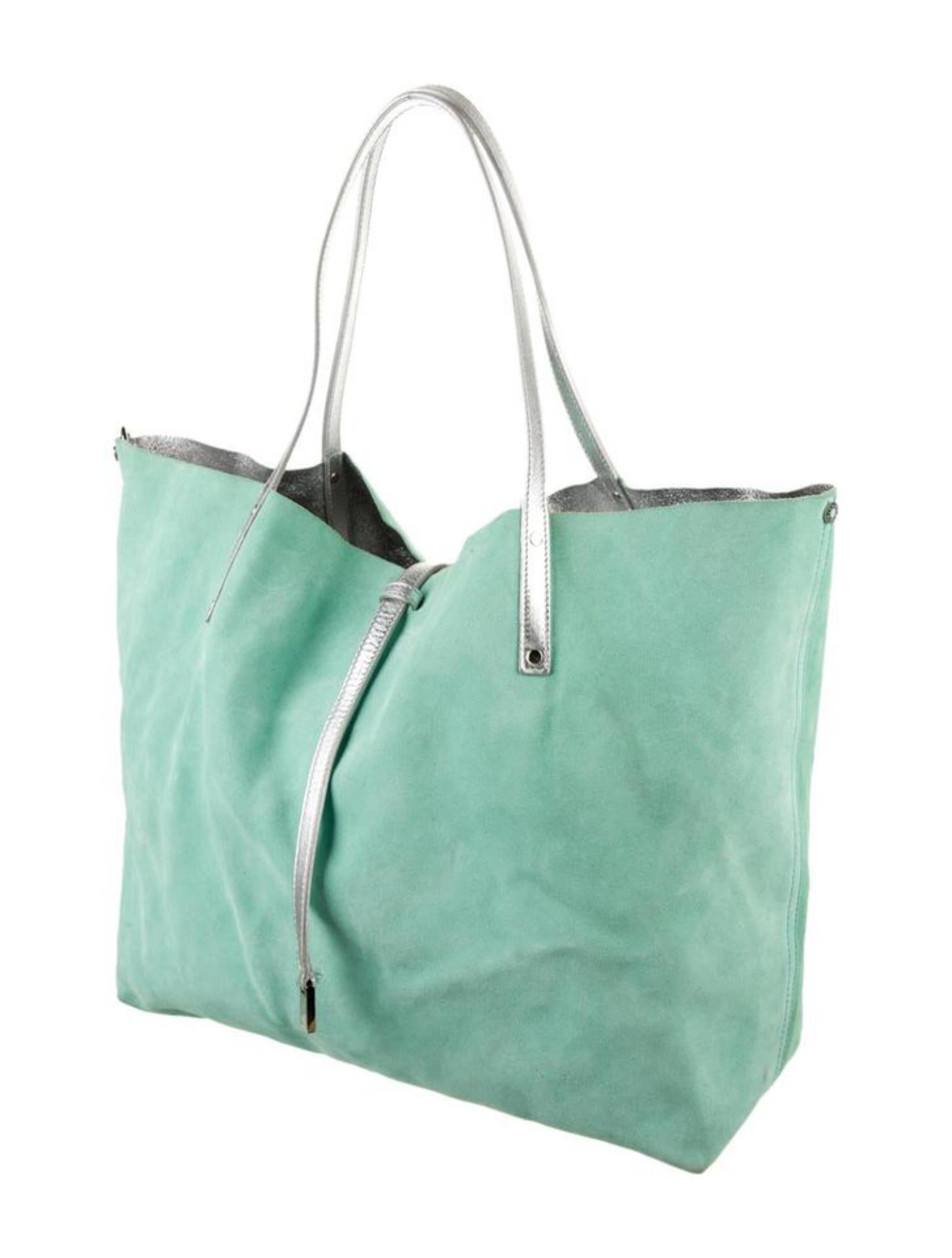 Tiffany & Co. Metallic Silver x Green Reversible Tote with Pouch 44t88
Made In: Italy
Measurements: Length:  15