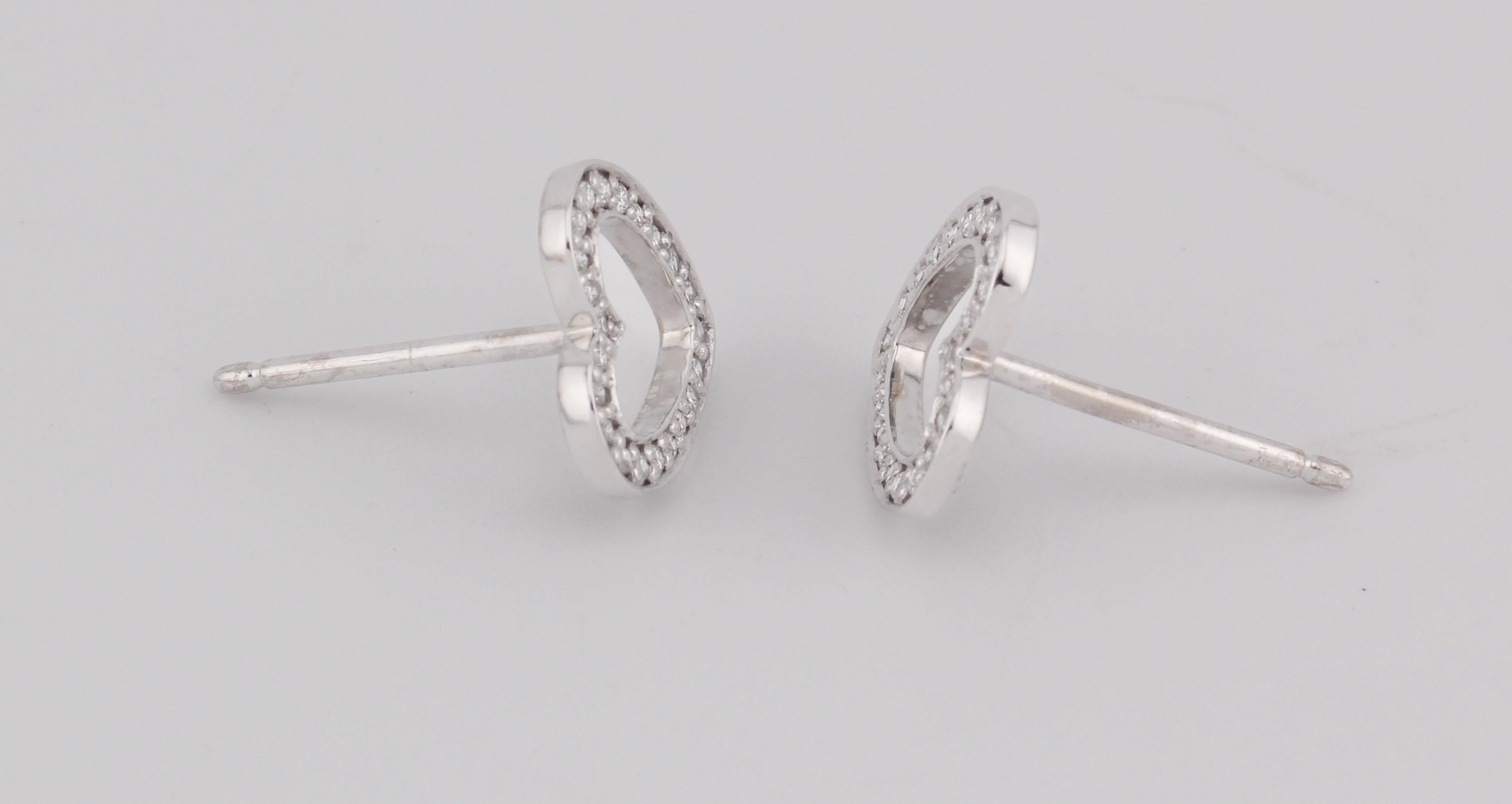 Tiffany & Co. Orecchini a cuore aperto Metro Diamond in oro bianco 18 carati In condizioni buone in vendita a Simpsonville, SC