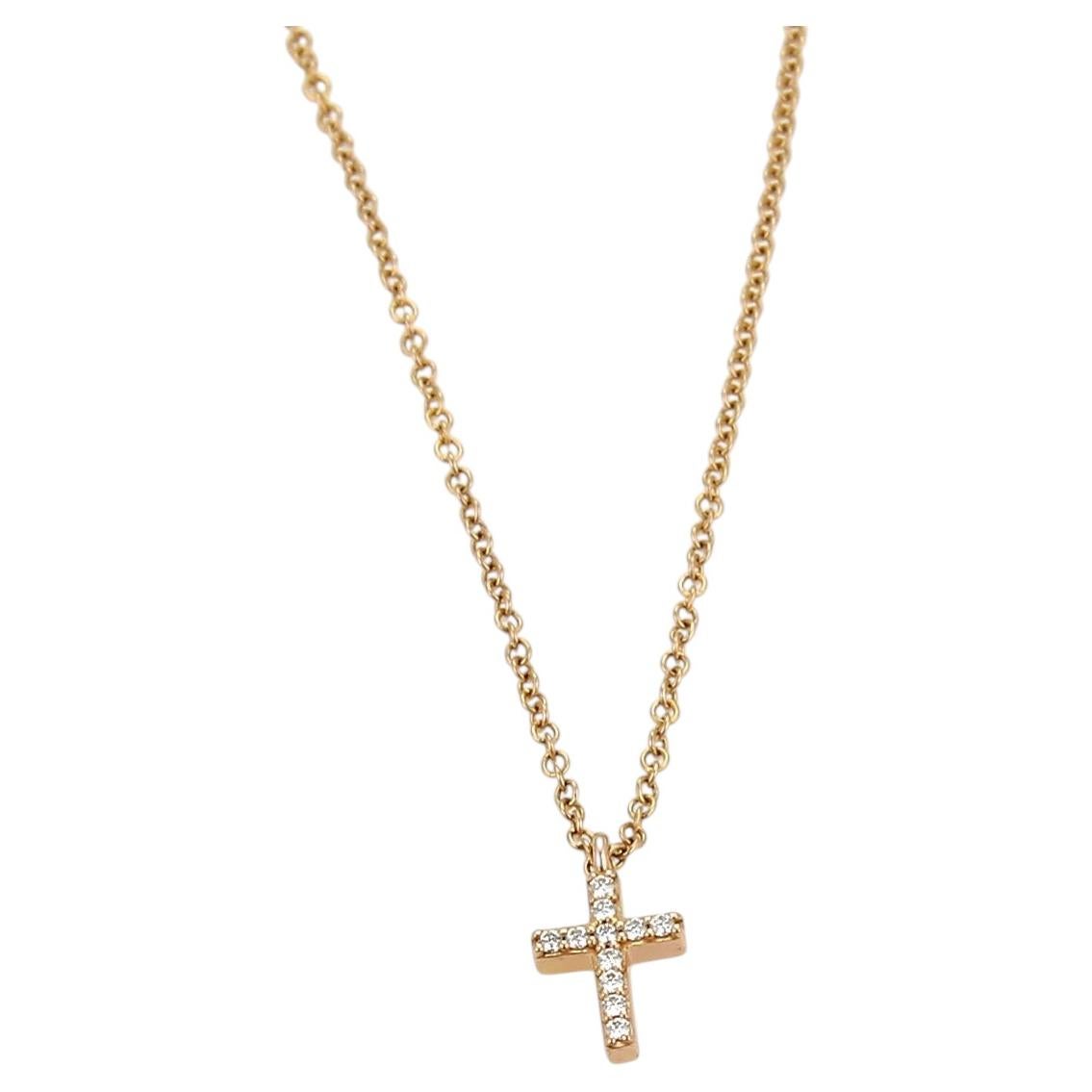 Tiffany & Co. Collar con colgante «Metro Diamond Cross» de oro rosa de 18k