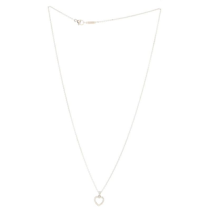 Condition: Great. Shows signs of minor wear throughout.
Accessories: No Accessories
Measurements: Length: 16