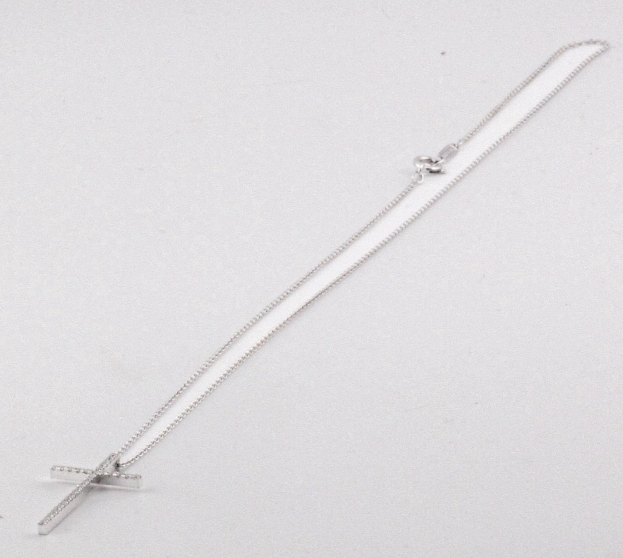 Tiffany & Co. Metro Large Diamond 18K White Gold Cross Pendant Necklace (Collier croix en or blanc 18K) en vente 4