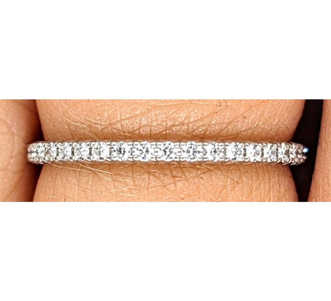 Tiffany & Co: Metro-Ring aus Platin im Zustand „Hervorragend“ in SYDNEY, NSW
