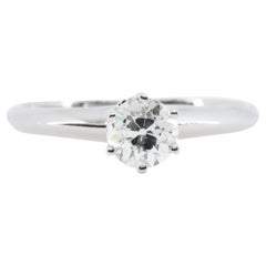 Tiffany & Co Bague de fiançailles solitaire en platine avec diamants de 0,47 carat, milieu du siècle dernier