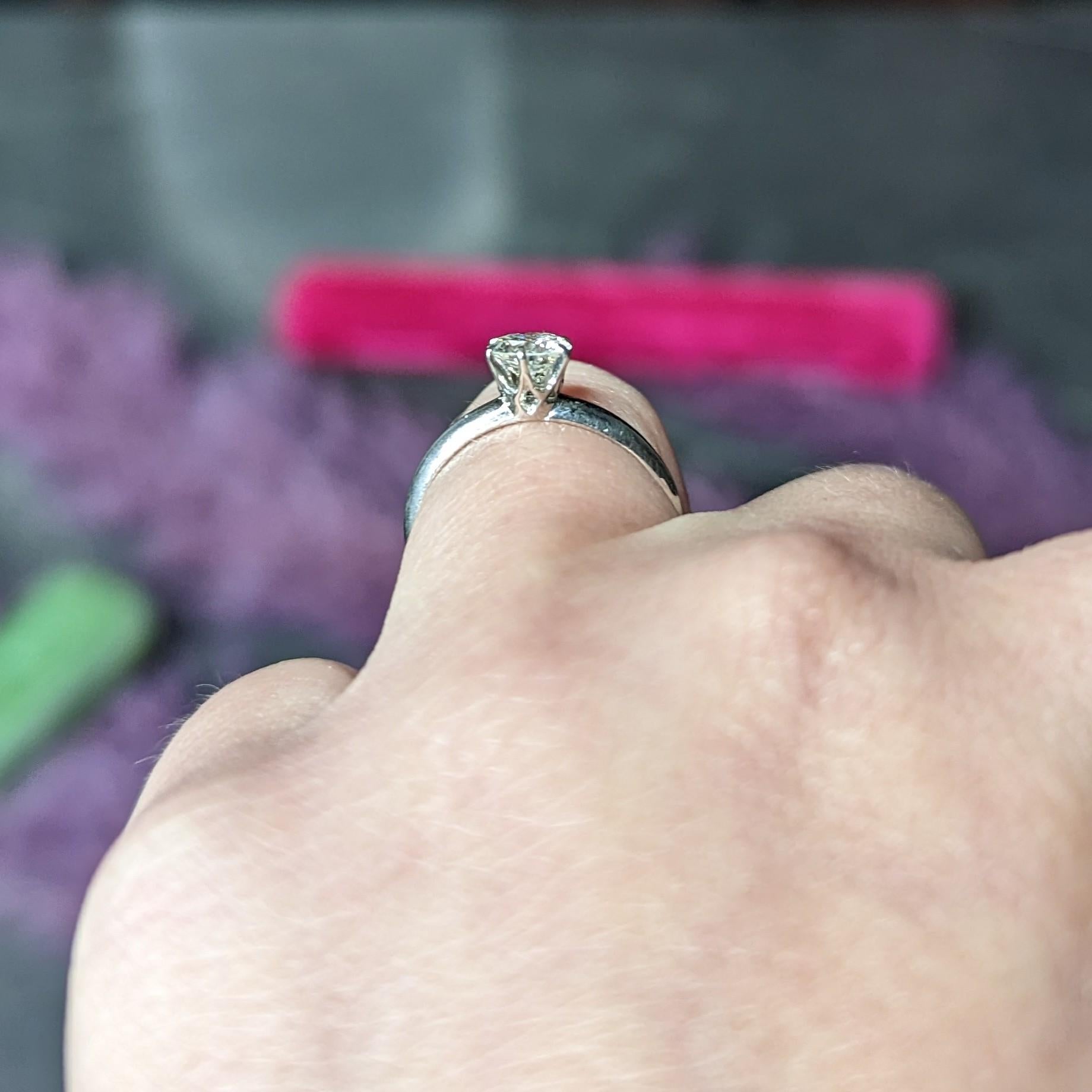 Tiffany & Co. Mid-Century 0.60 Carat Diamond Platinum Solitaire Engagement Ring For Sale 6