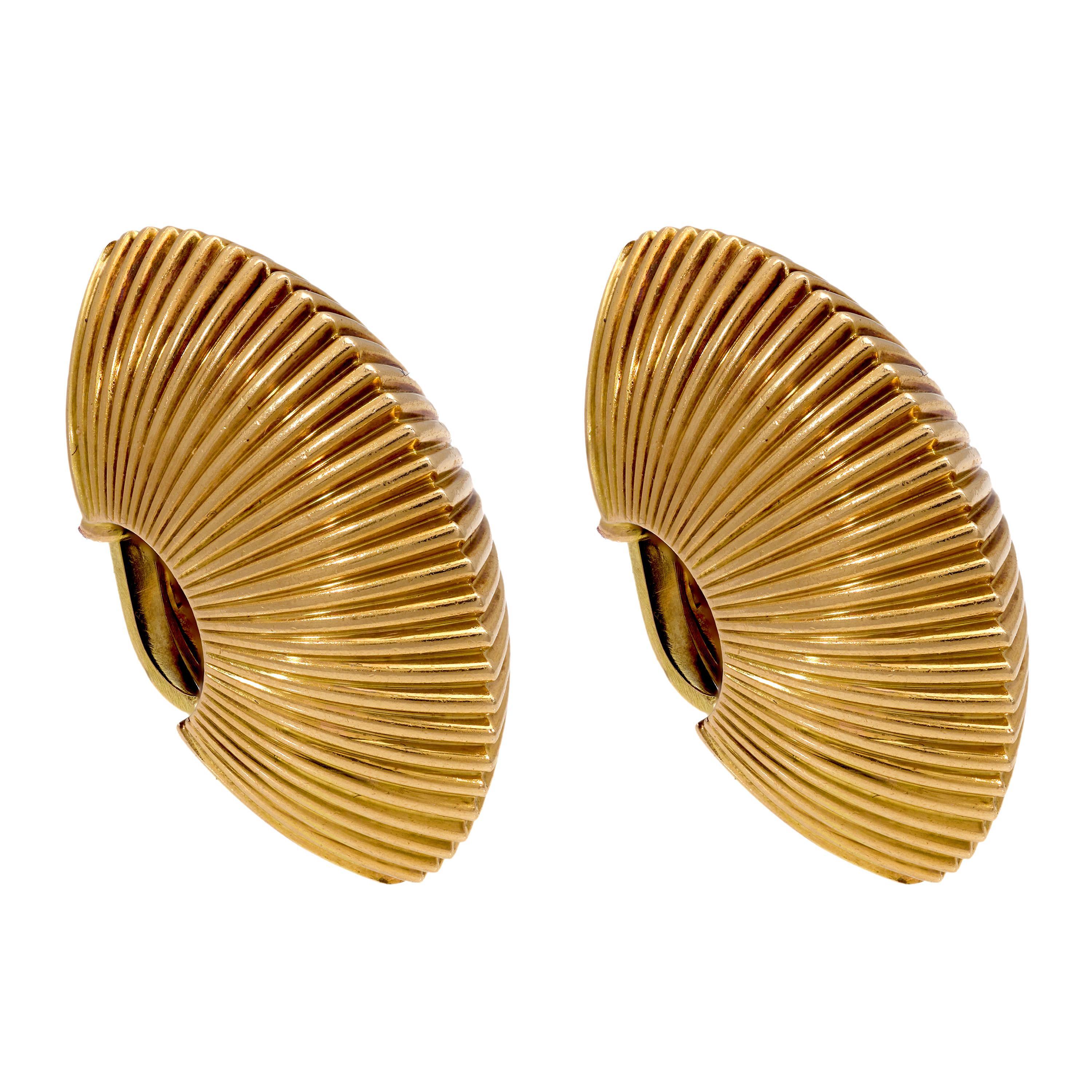Tiffany & Co. mid century 14k yellow gold fluted 