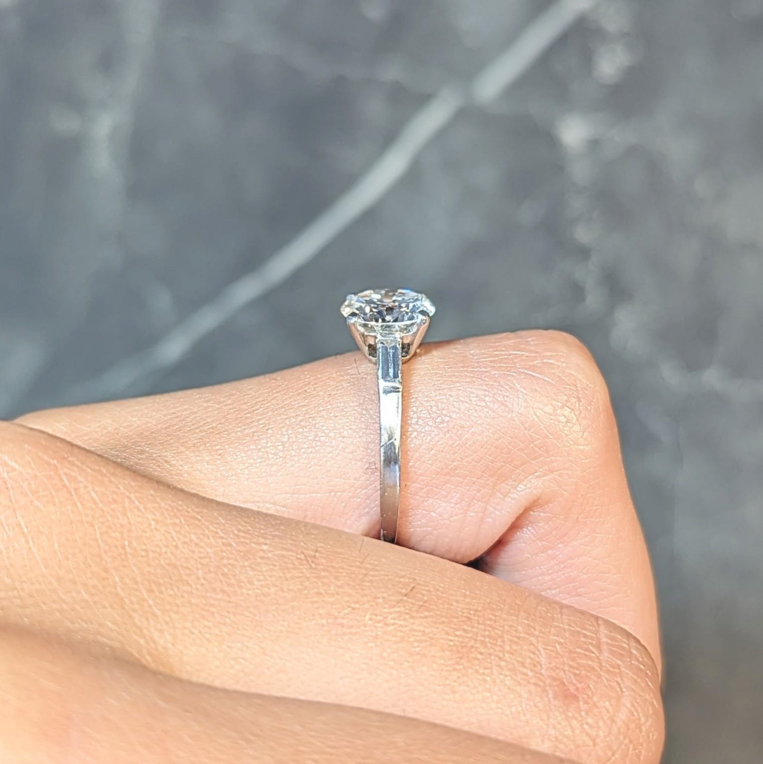 Tiffany & Co. Mid-Century 2.00 CTW Diamond Platinum Three Stone Engagement Ring For Sale 11