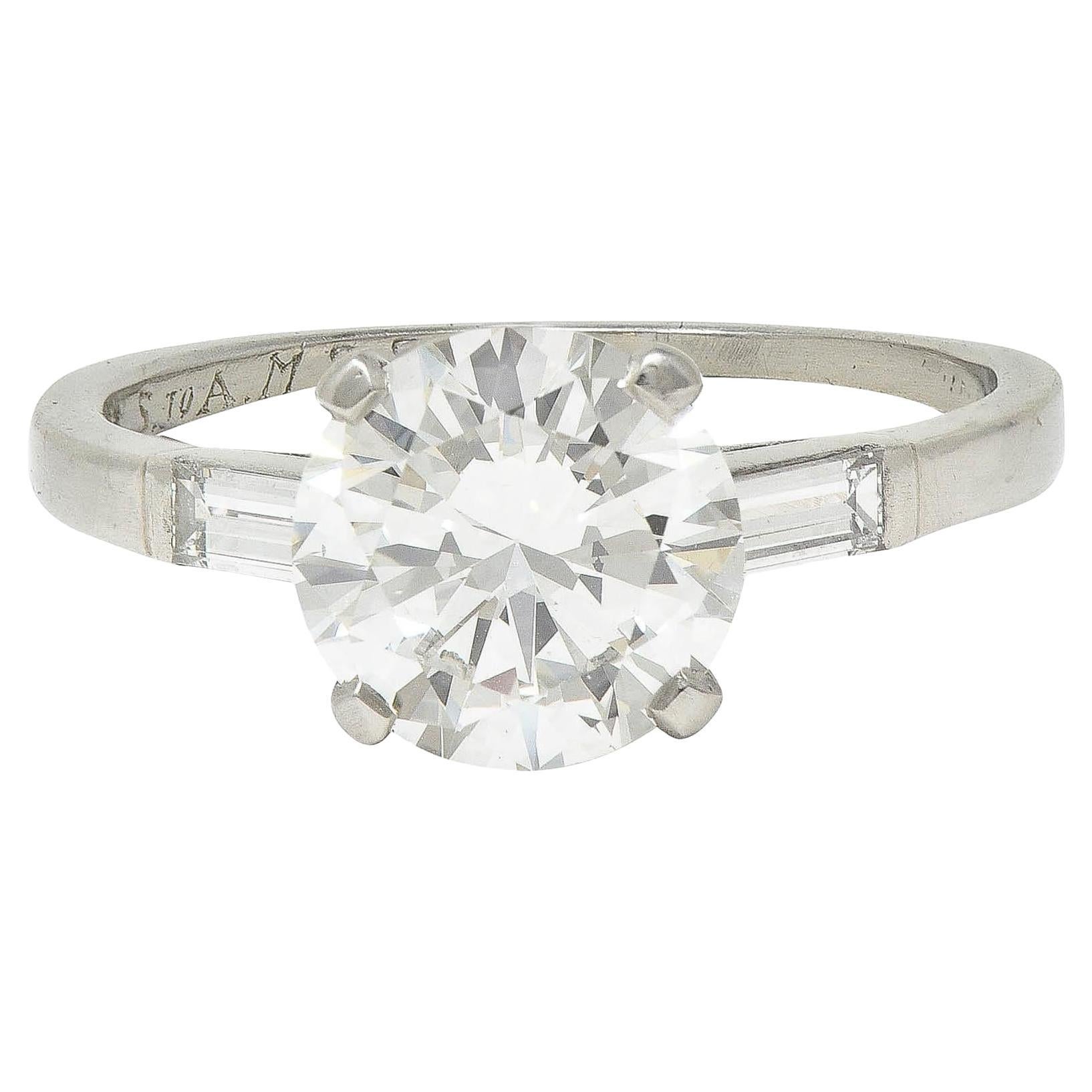 Tiffany & Co. Bague de fiançailles en platine à trois pierres et diamant de 2,00 CTW Mid-Century