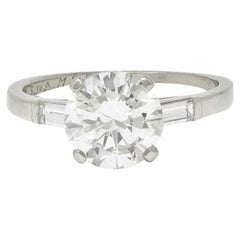 Tiffany & Co. Bague de fiançailles en platine à trois pierres et diamant de 2,00 CTW Mid-Century