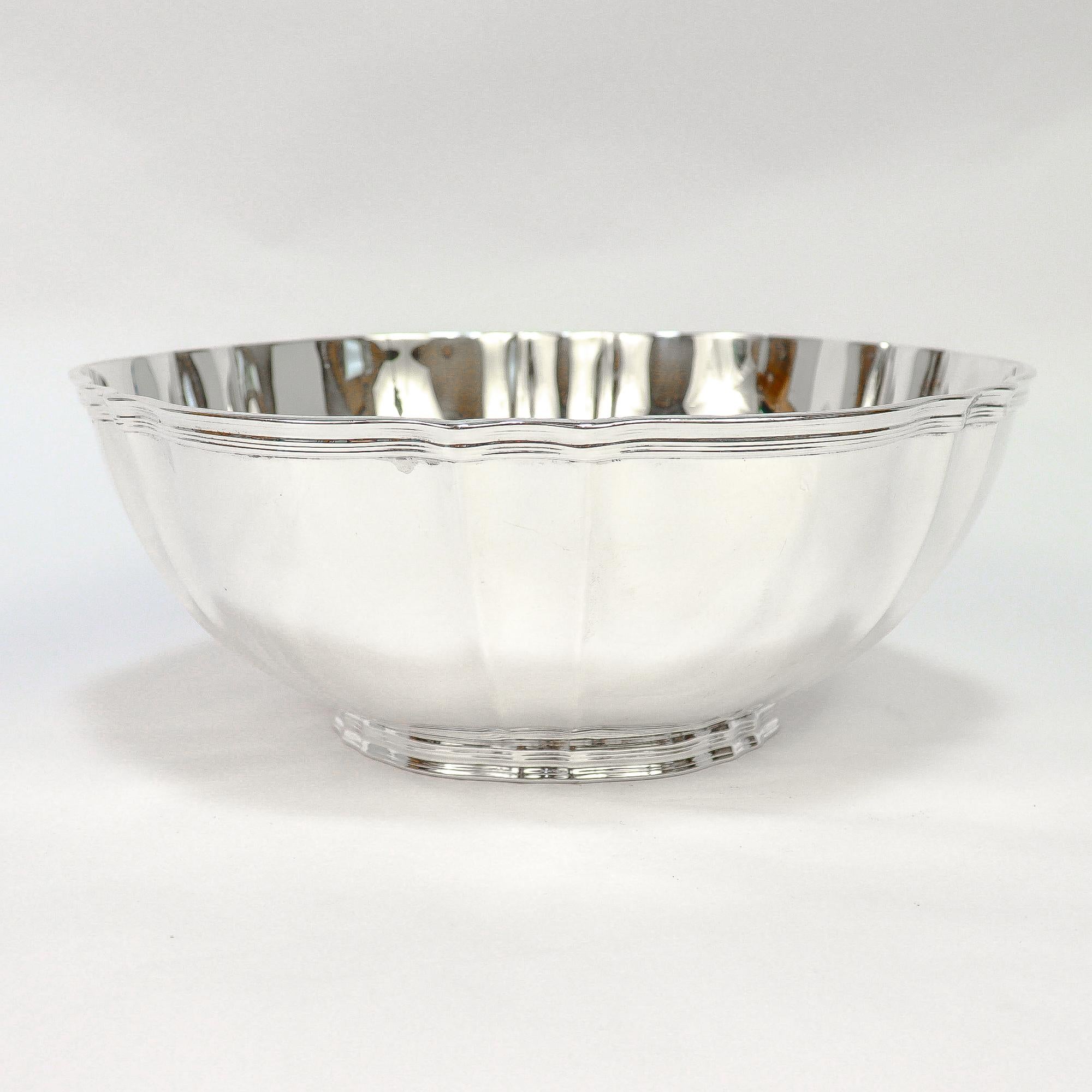 Tiffany & Co. Moderne Sterling Silber Obstschale aus der Jahrhundertmitte (Moderne der Mitte des Jahrhunderts) im Angebot