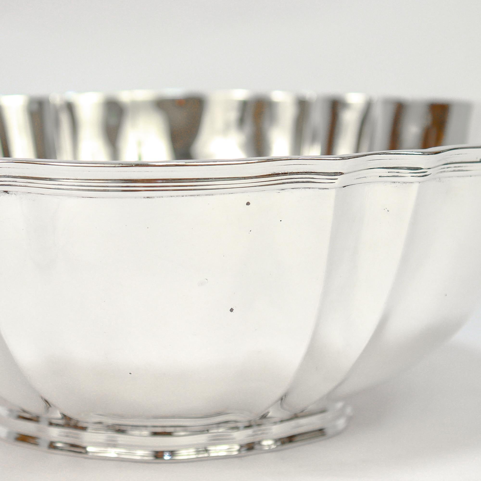 Tiffany & Co. Moderne Sterling Silber Obstschale aus der Jahrhundertmitte (Sterlingsilber) im Angebot
