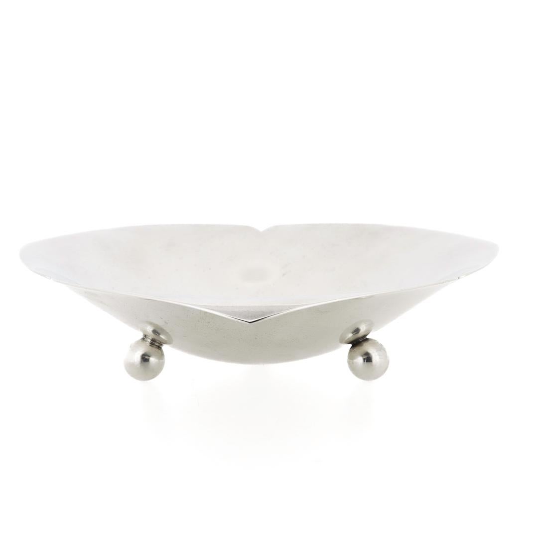 Tiffany & Co. Mid-Century Modern Sterling Silver Triangular Bowl or Vide Poche For Sale 1