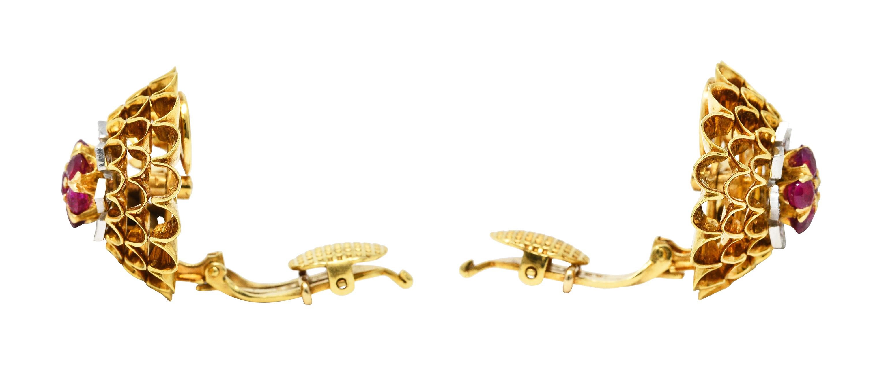 Tiffany & Co. Mid-Century Rubin-Diamant-Platin-Ohrringe aus 18 Karat Gold im Zustand „Hervorragend“ in Philadelphia, PA