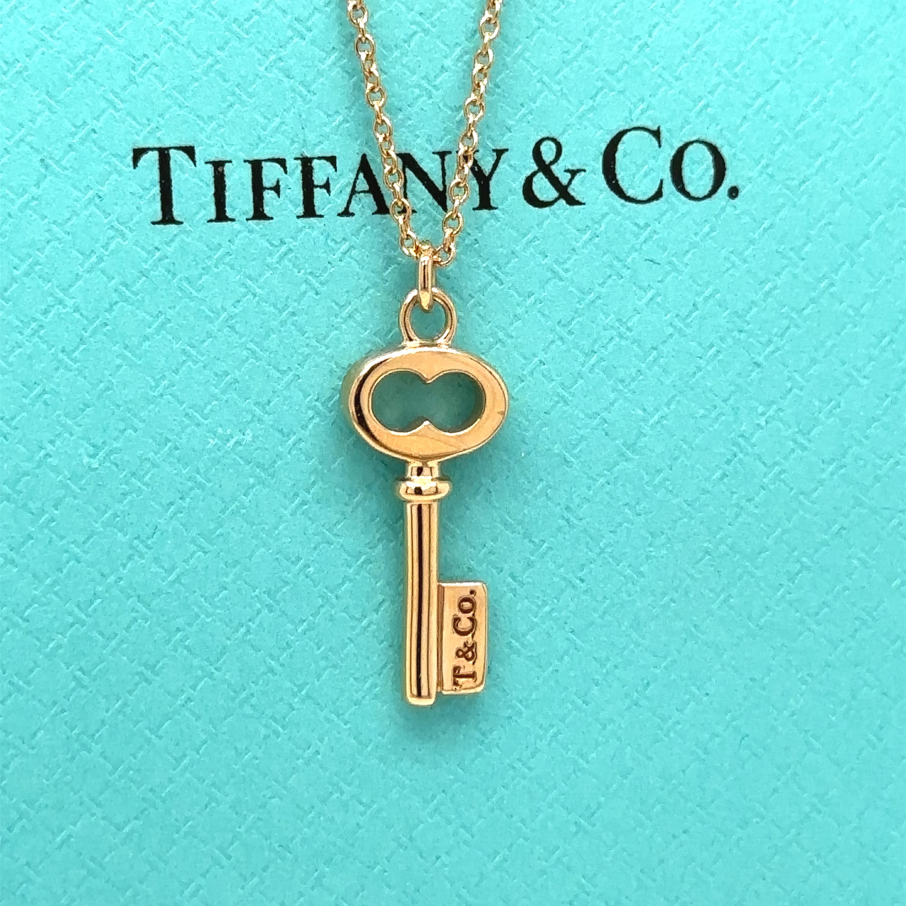 Tiffany & Co Mini Oval Key Pendant 1