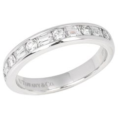 Tiffany & Co. Bague demi-éternité en platine avec diamant taillé mixte