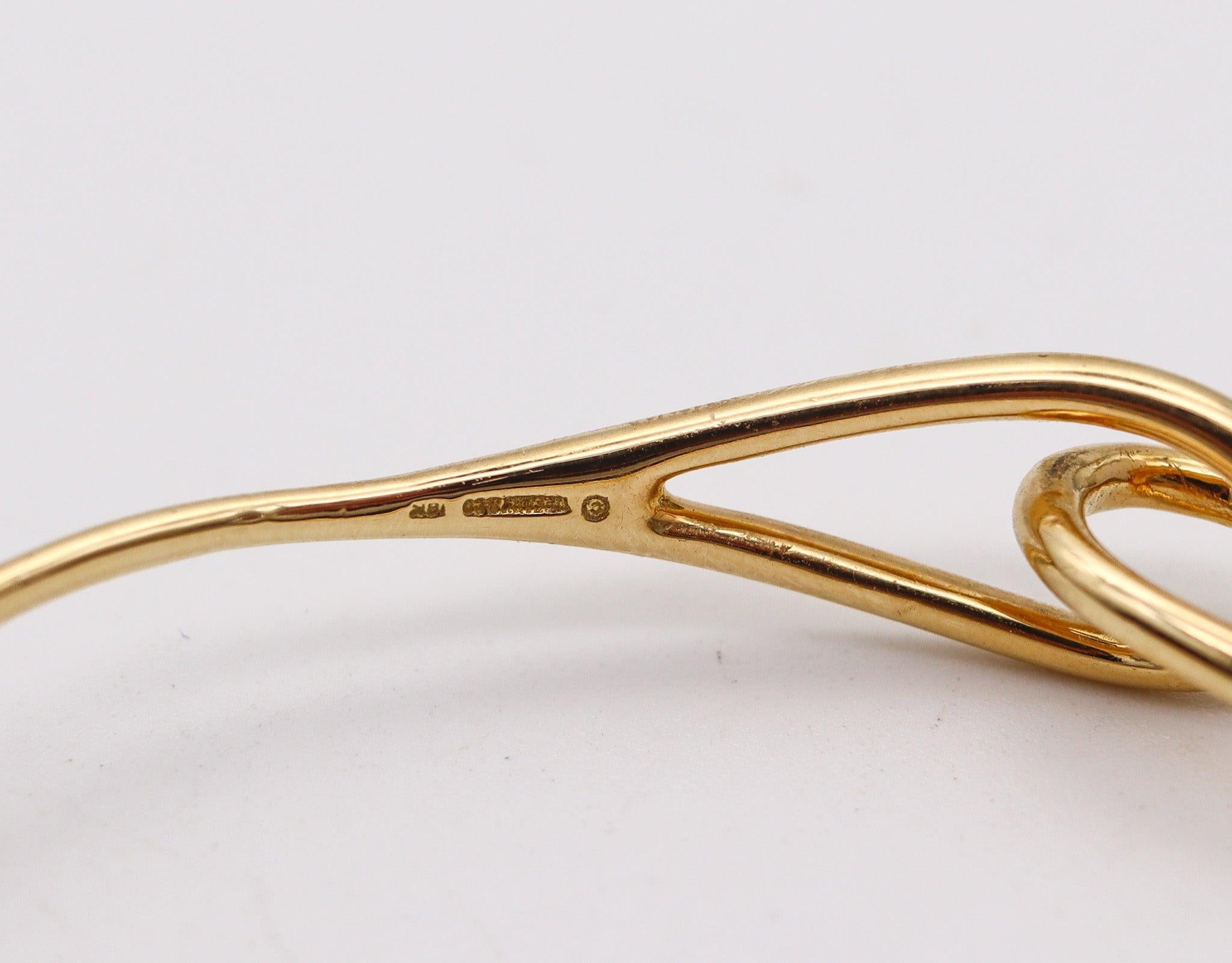 TIFFANY & CO. Bracelet jonc moderniste à double serrure en or jaune massif 18 carats Excellent état - En vente à Miami, FL